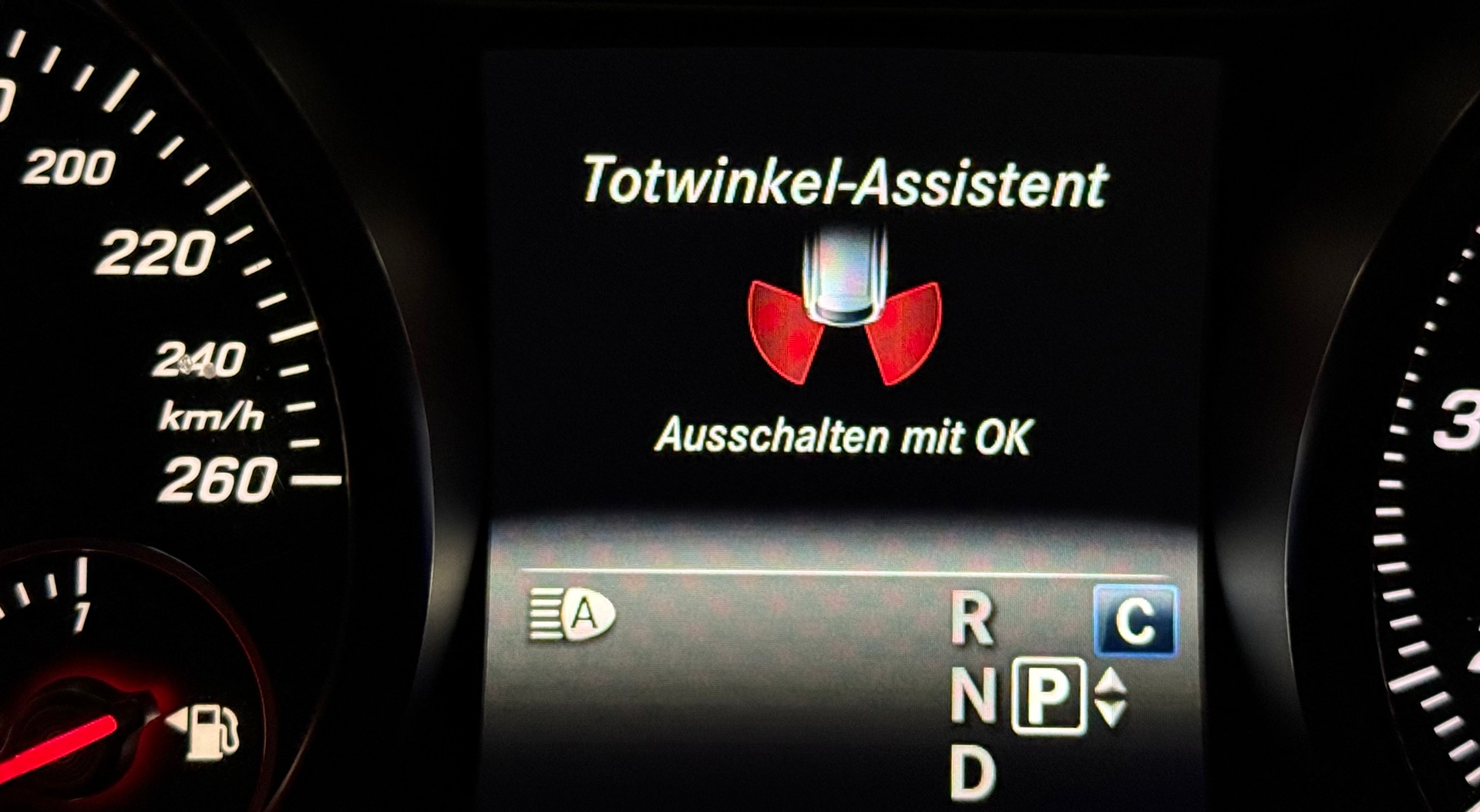 MERCEDES-BENZ CLA Shooting Brake 250 AMG Line 4Matic 7G-DCT-image-9