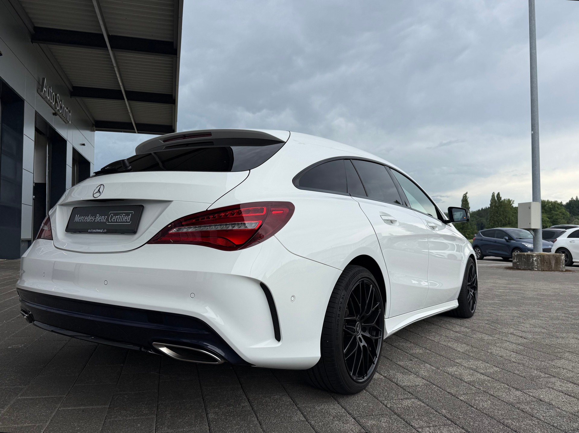 MERCEDES-BENZ CLA Shooting Brake 250 AMG Line 4Matic 7G-DCT-showroom-element-1