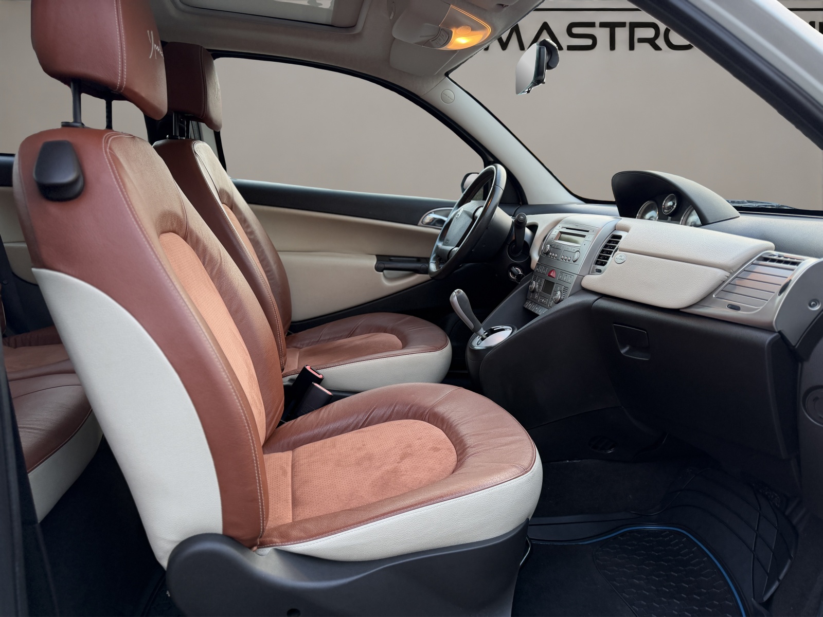 LANCIA Ypsilon 1.4 16V Platino-image-13