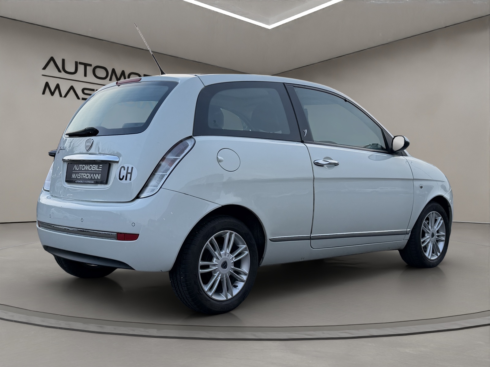 LANCIA Ypsilon 1.4 16V Platino-image-6