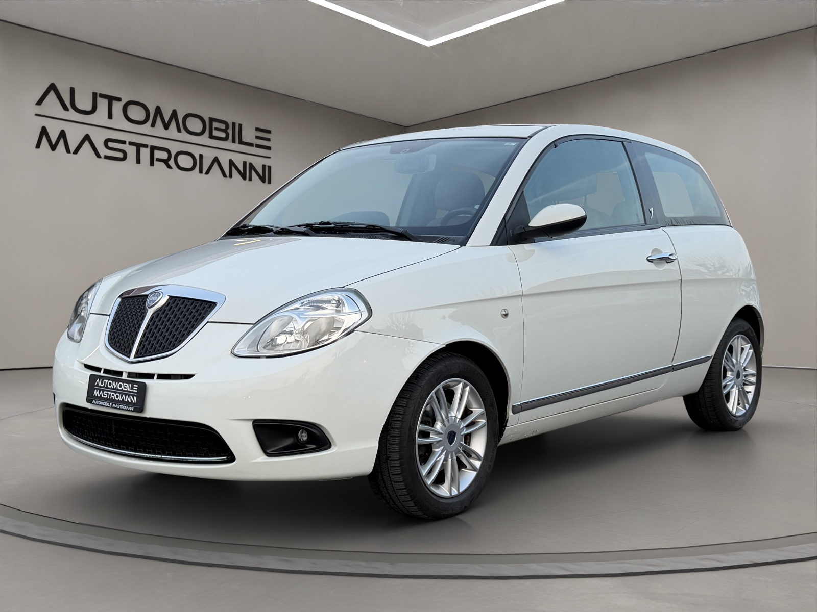 LANCIA Ypsilon 1.4 16V Platino-showroom-element-2