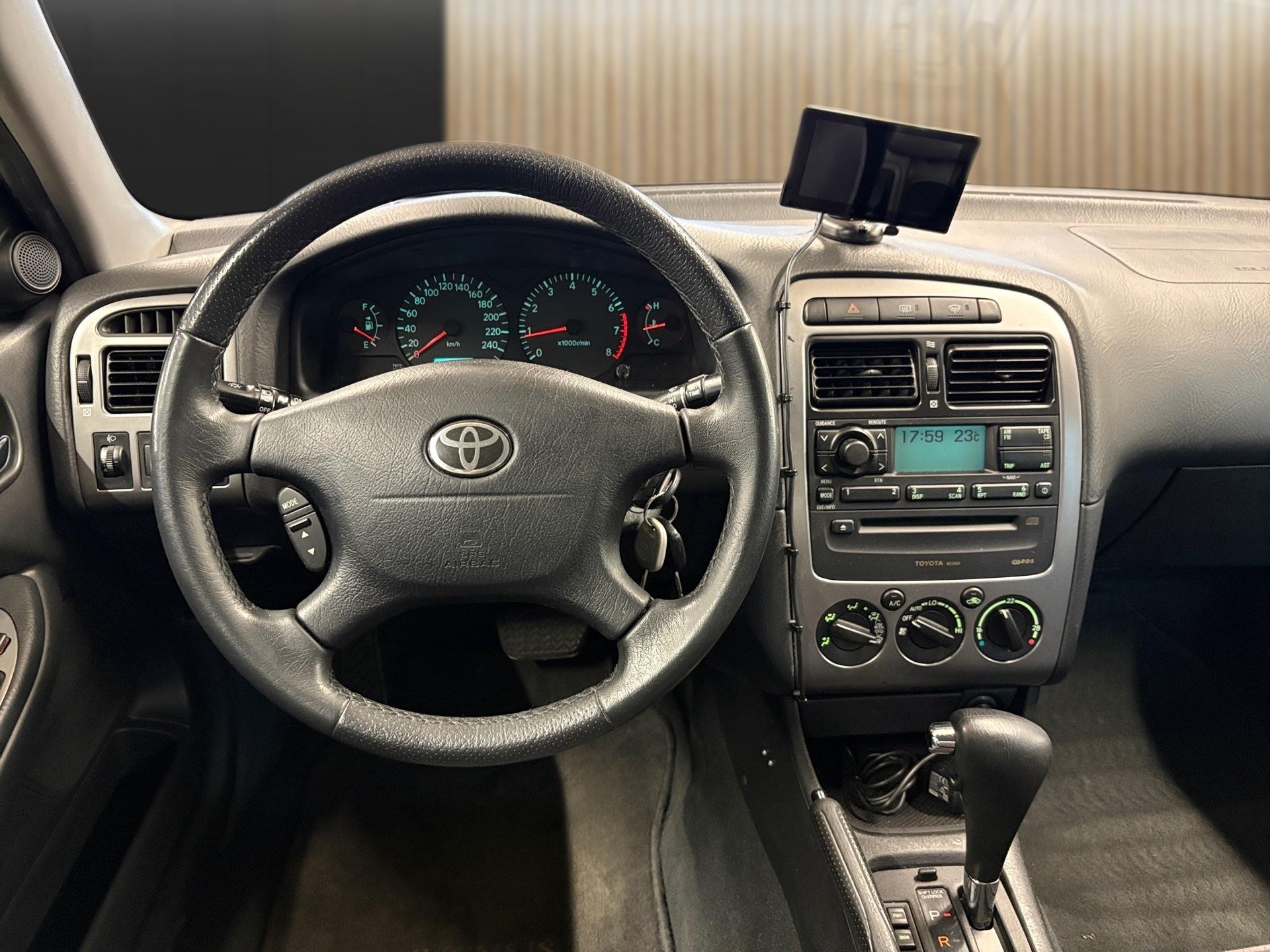 TOYOTA Avensis Sedan 2.0 D4 Linea Sol-image-11