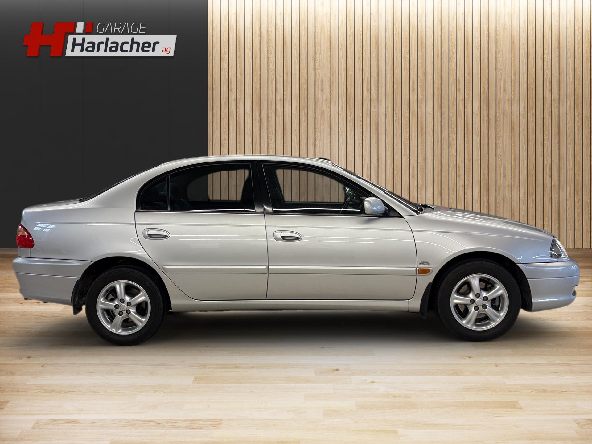 TOYOTA Avensis Sedan 2.0 D4 Linea Sol-image-3
