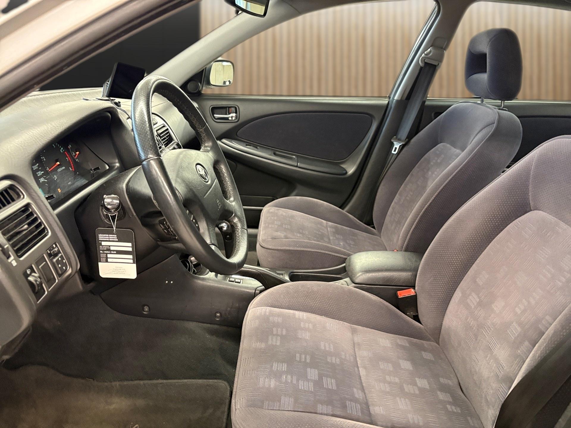 TOYOTA Avensis Sedan 2.0 D4 Linea Sol-image-10