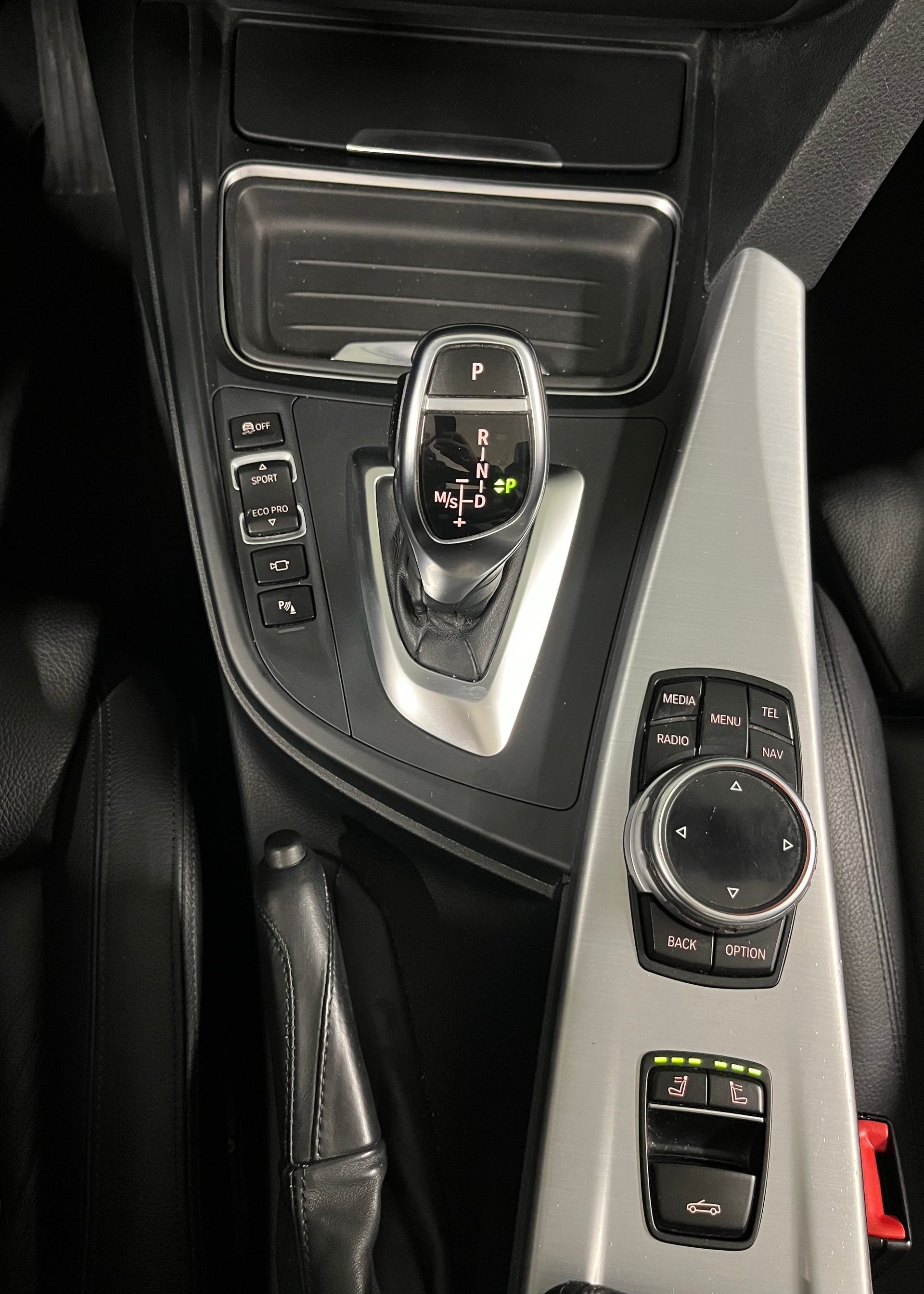 BMW 428i Cabriolet xDrive Modern Line Steptronic-image-14