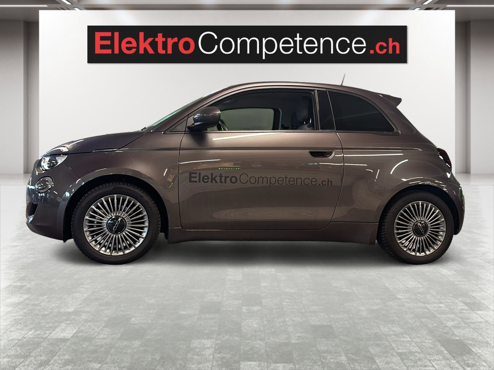 FIAT 500 electric 87 kW Icon-showroom-element-2