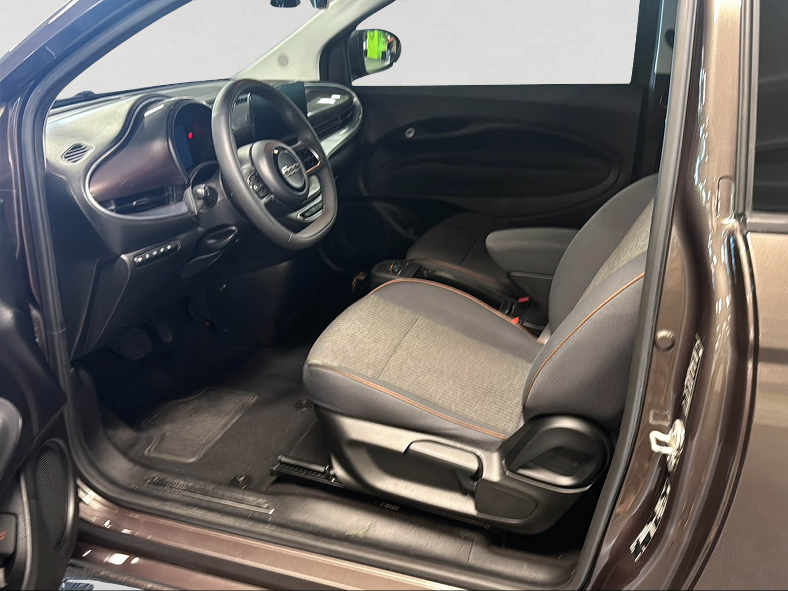 FIAT 500 electric 87 kW Icon-image-8