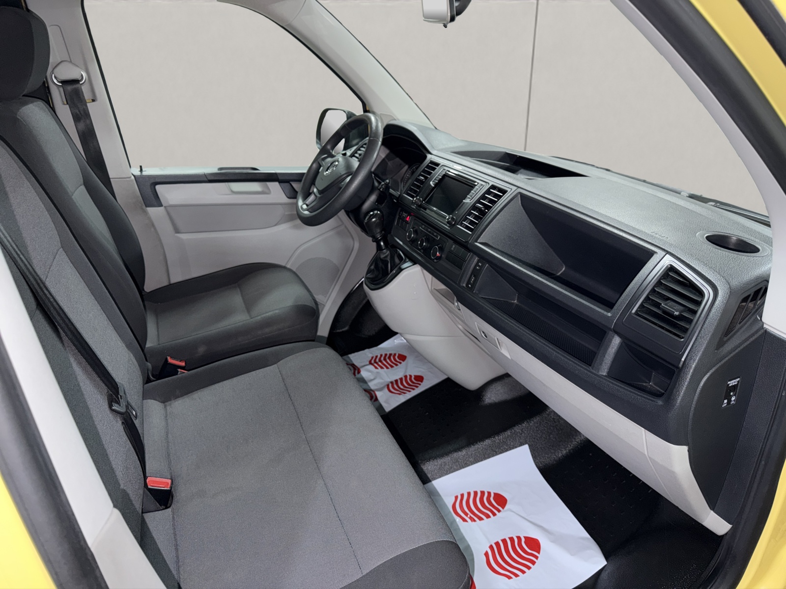 VW T6 2.0 TDI 4Motion Lang Version ( Mit AHK / Regale )-image-12