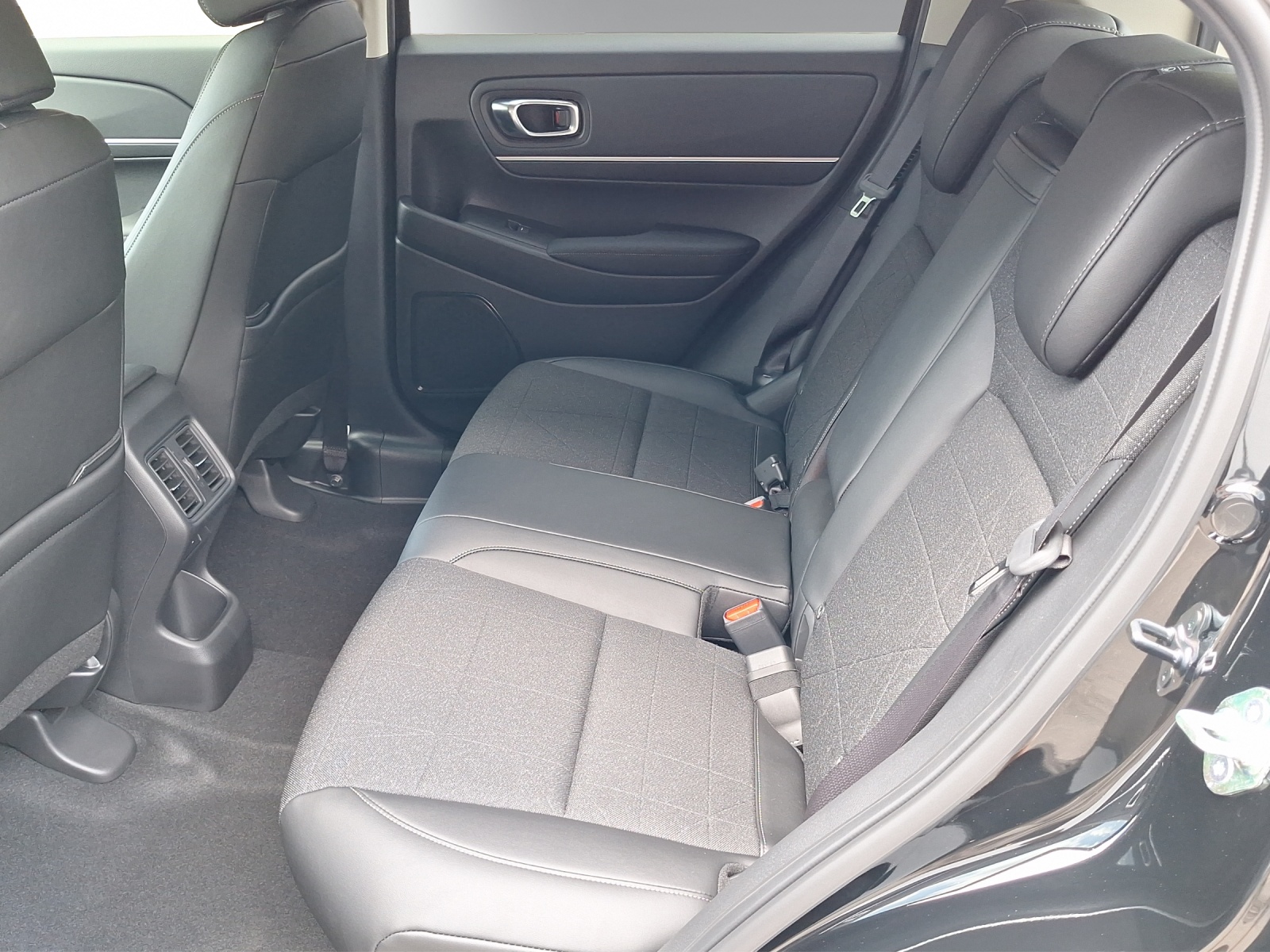 HONDA HR-V 1.5 i-MMD Advance-image-12