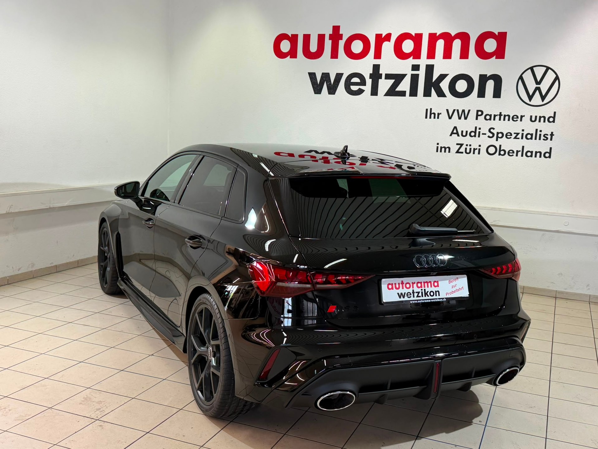 AUDI RS3 Sportback 2.5 TSI quattro S-tronic-showroom-element-3