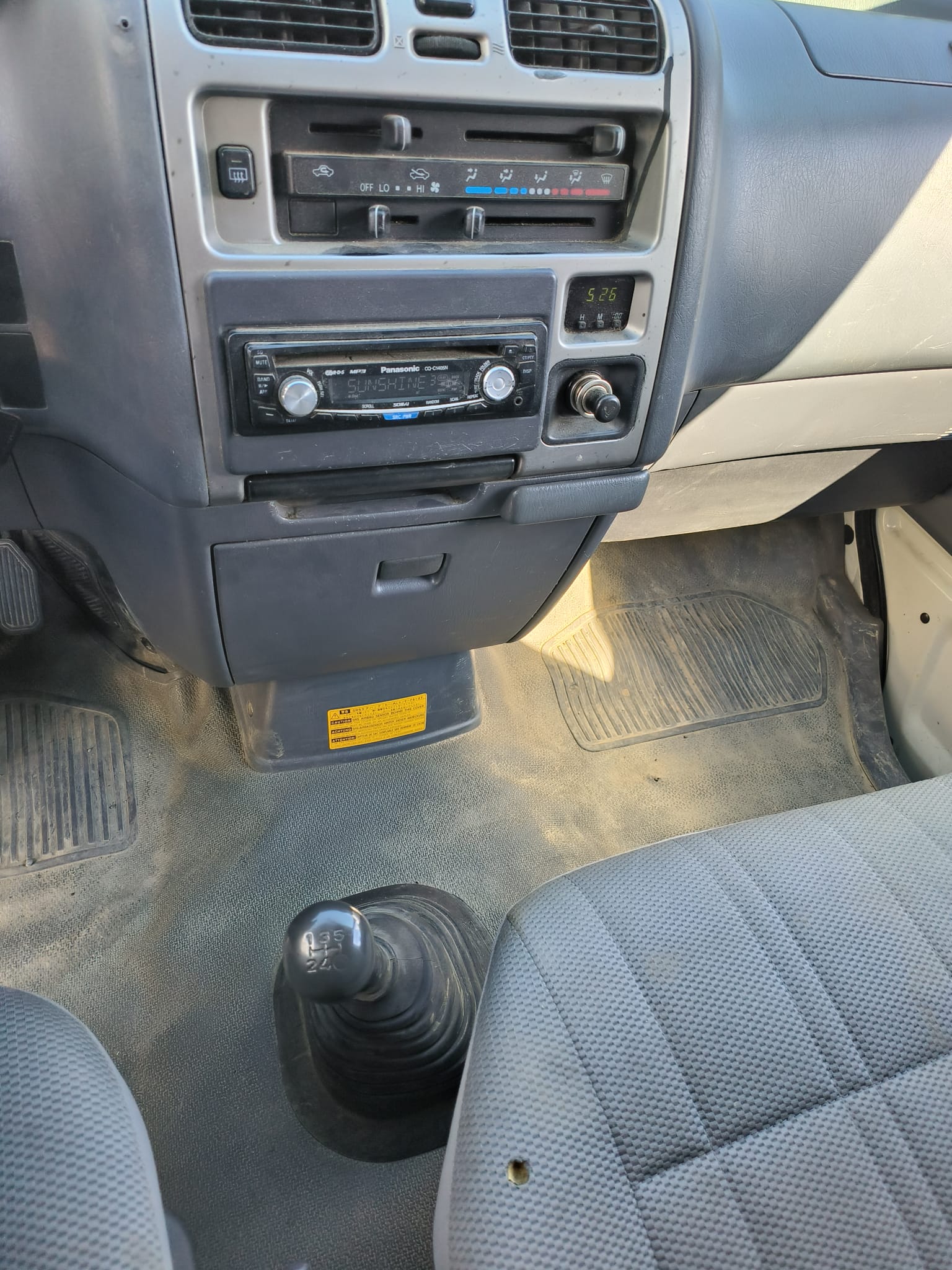TOYOTA Hiace D-4D Kombi 4WD SWB-image-4