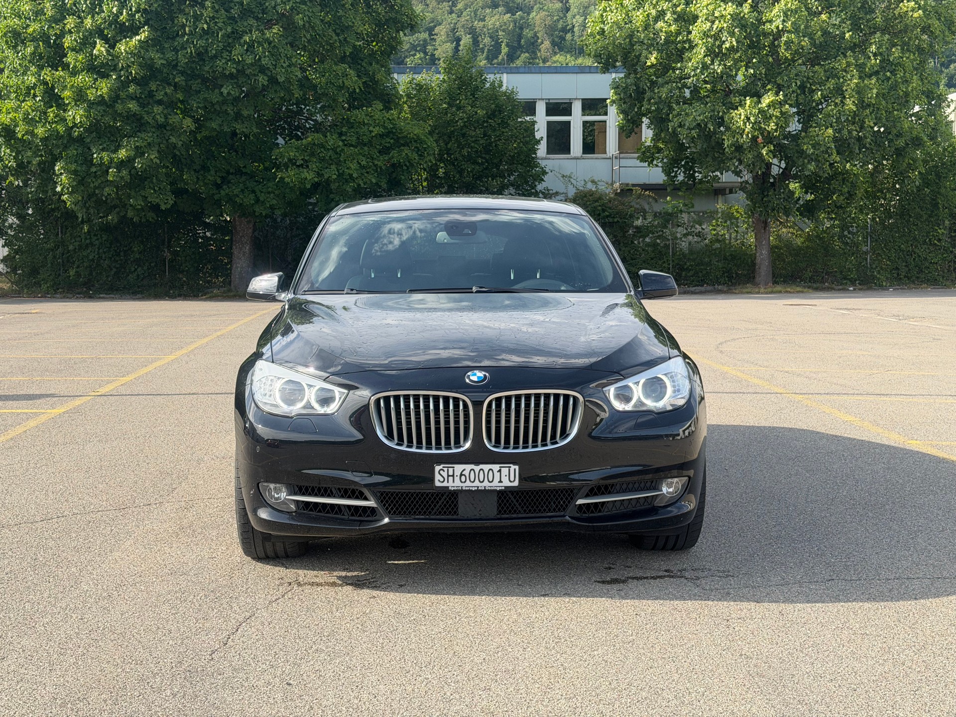 BMW 550i xDrive GT Steptronic-image-1