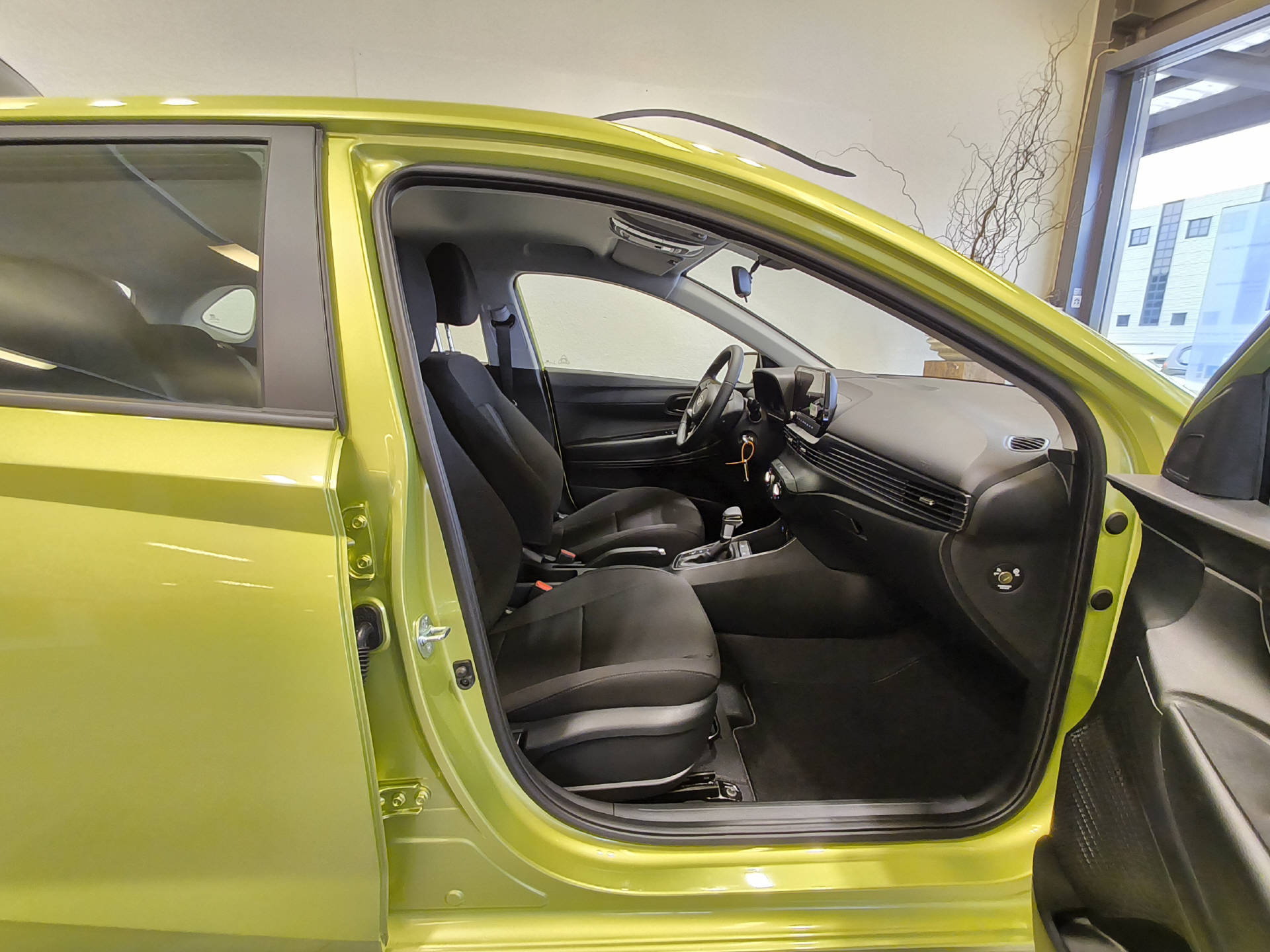 HYUNDAI i20 1.0 T-GDi Origo-image-8