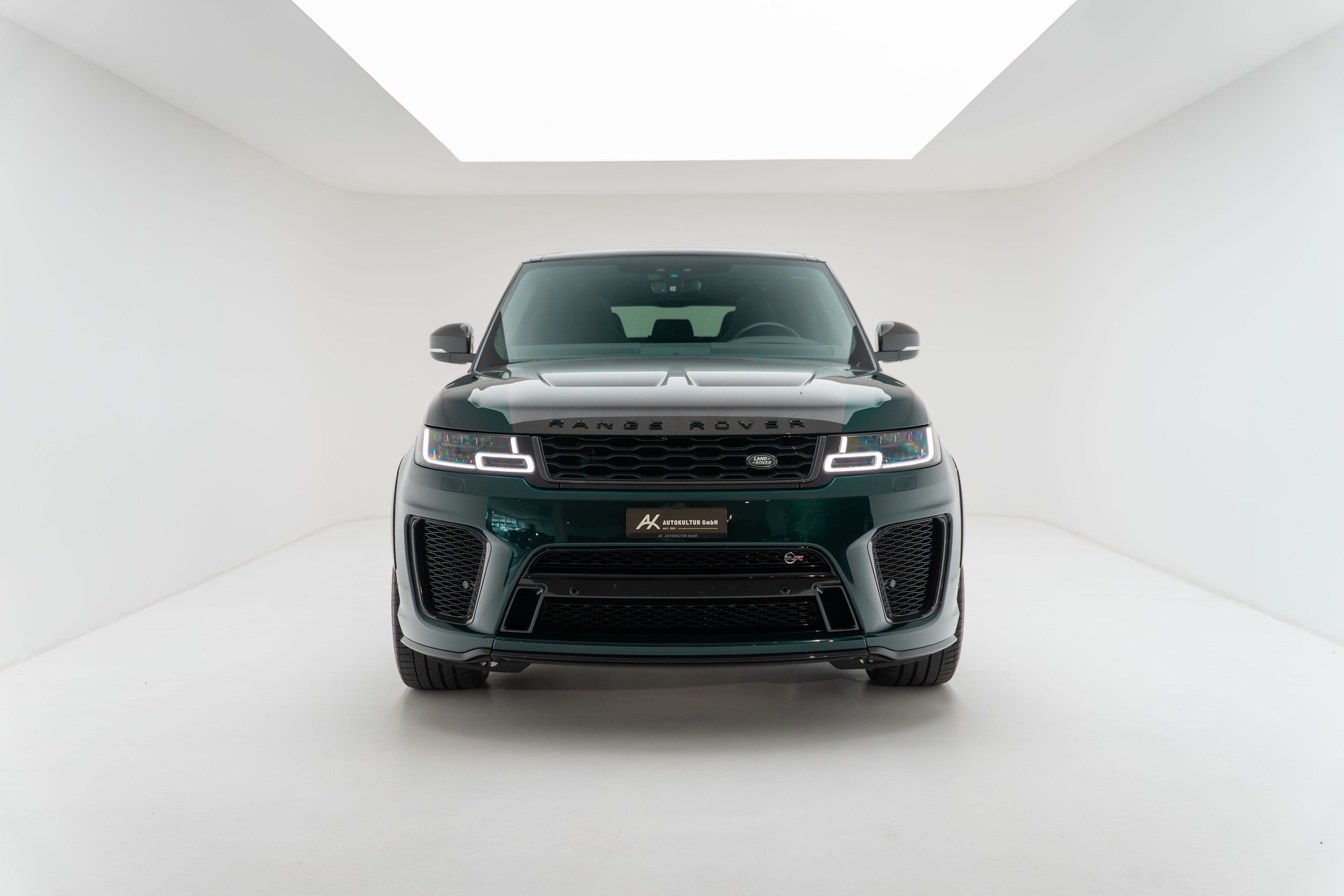 LAND ROVER Range Rover Sport 575 5.0 V8 S/C SVR Carbon Automatic