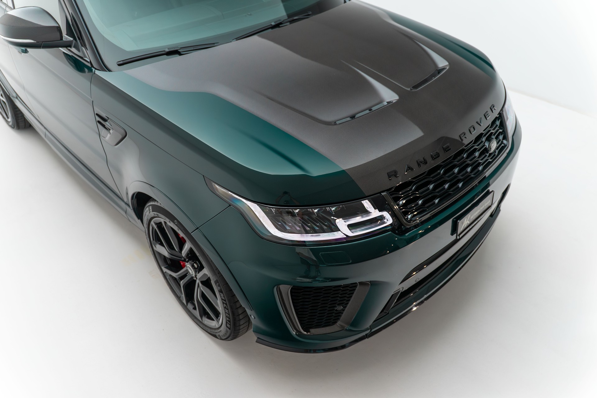 LAND ROVER Range Rover Sport 575 5.0 V8 S/C SVR Carbon Automatic-image-4