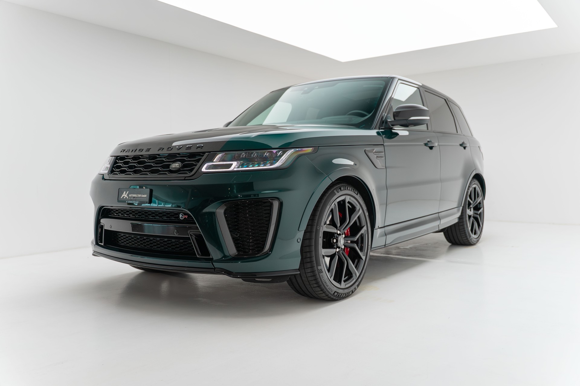 LAND ROVER Range Rover Sport 575 5.0 V8 S/C SVR Carbon Automatic-image-7