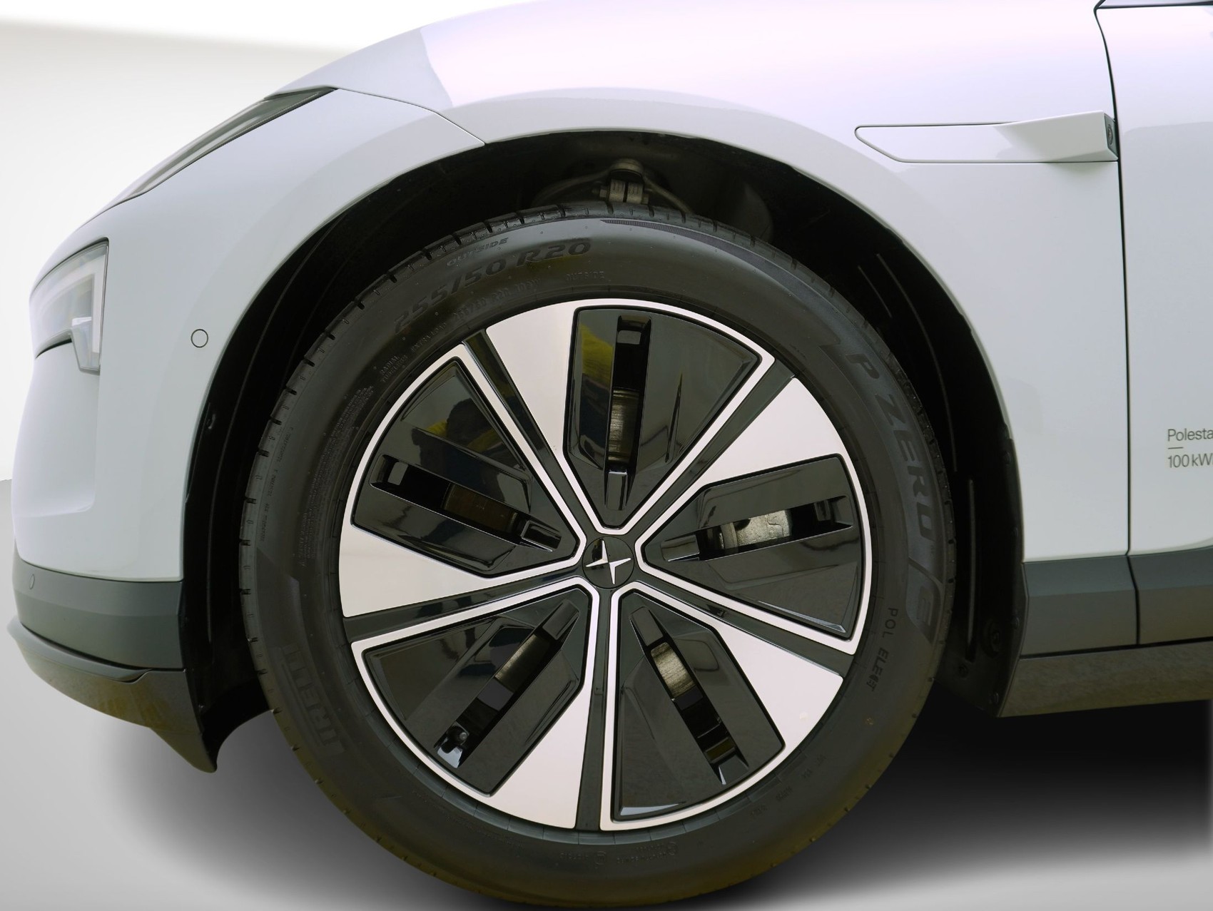 POLESTAR 4 Long Range Dual Motor ** POLESTAR Werksgarantie bis 04/2030 **-image-6