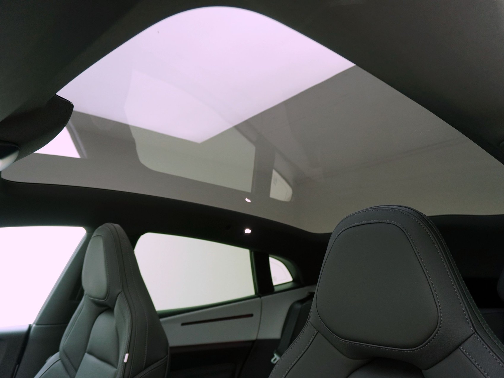 POLESTAR 4 Long Range Dual Motor ** POLESTAR Werksgarantie bis 04/2030 **-image-9