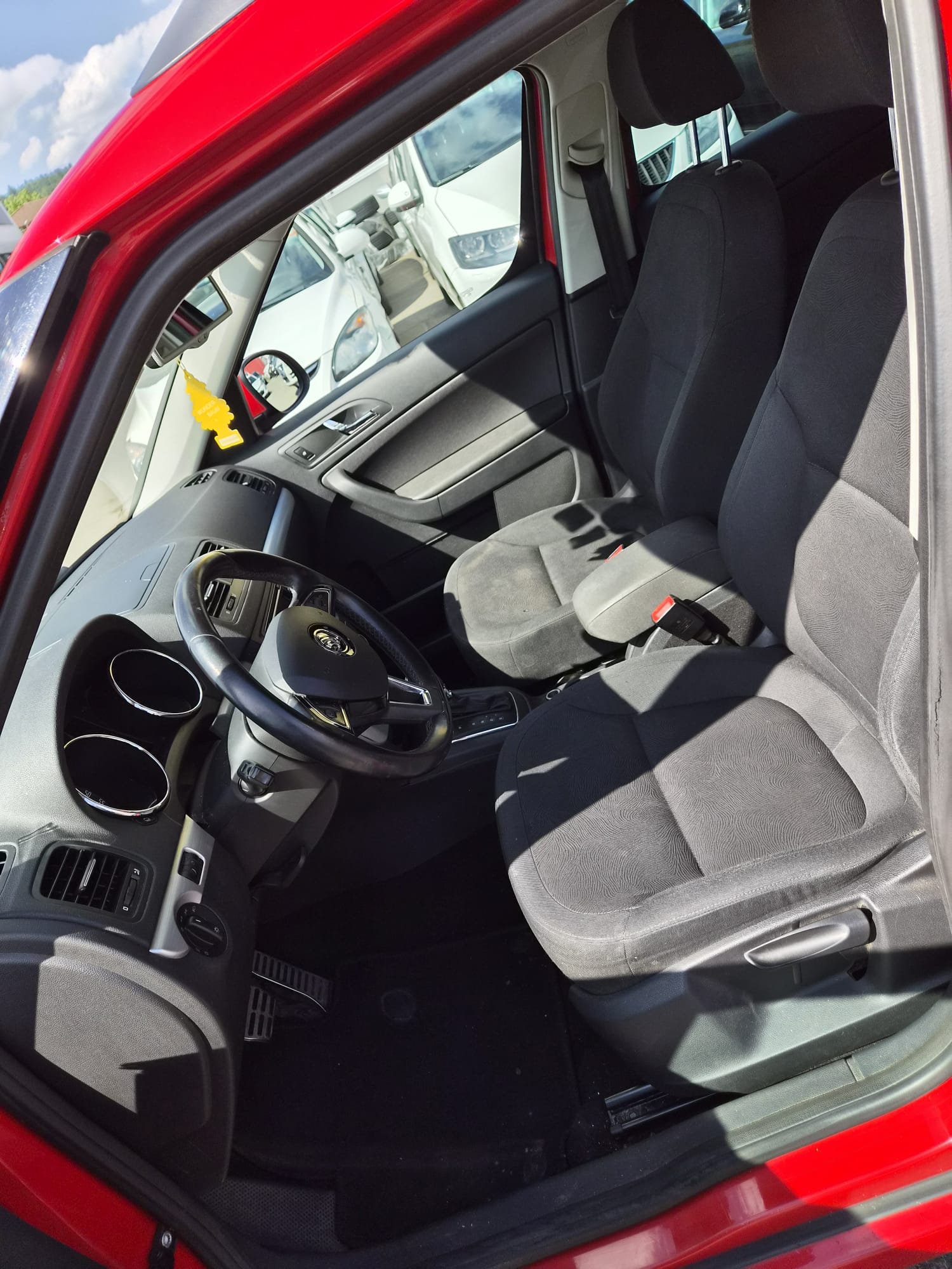 SKODA Yeti 2.0 TDI Ambition Outdoor 4x4 DSG-image-10