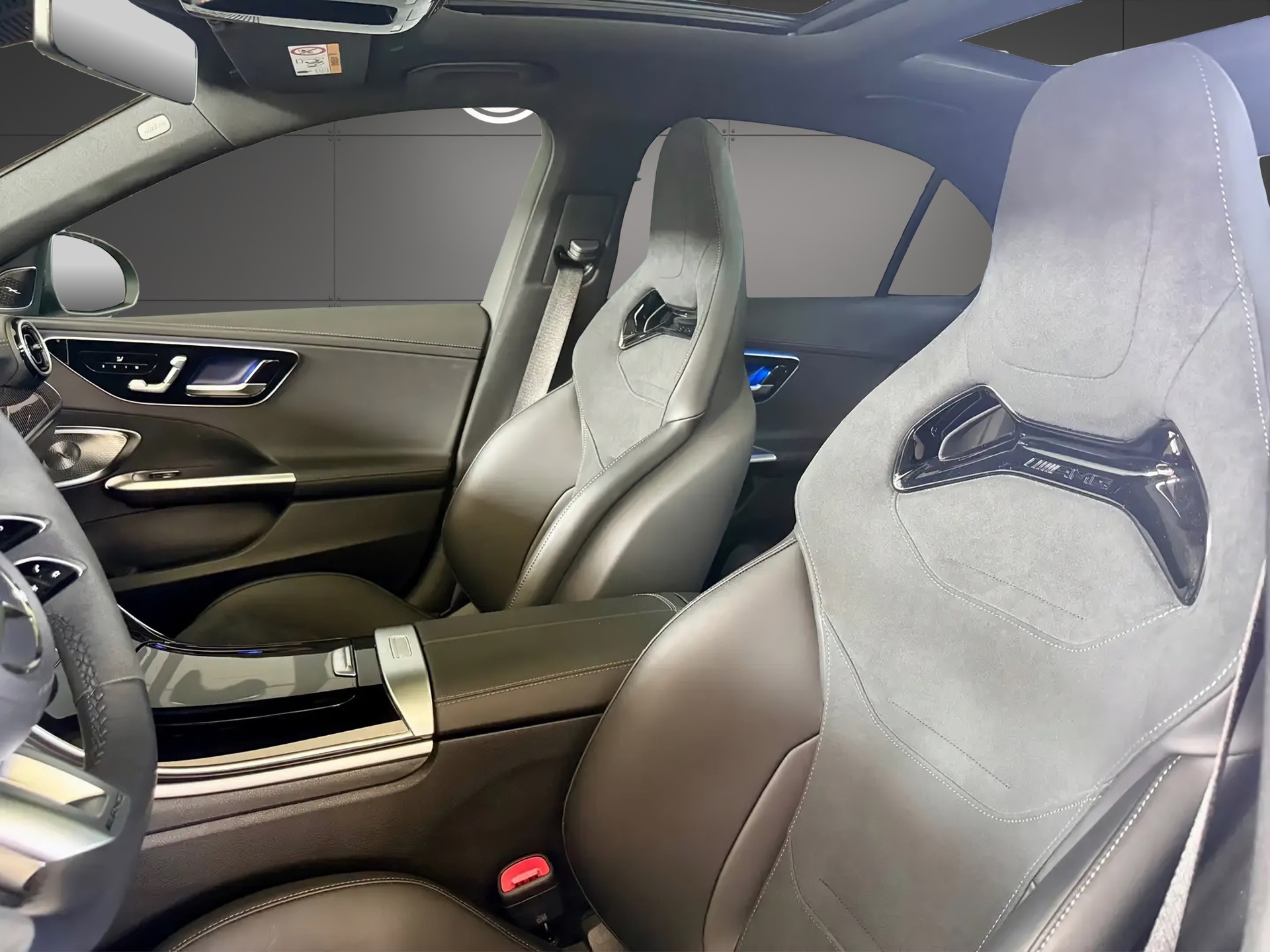 MERCEDES-BENZ C 63 S AMG E Performance 4 Matic Executive Edition-image-6
