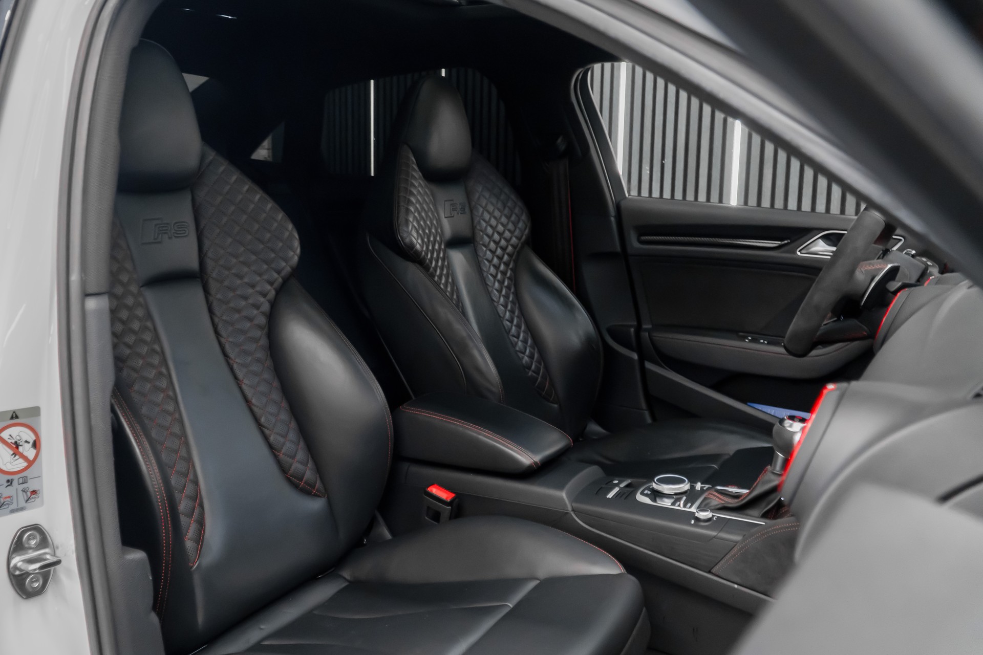 AUDI AUDI RS3 LIMOUSINE 2.5 TSI QUATTRO S-TRONIC / CH-FZ / APR-image-22