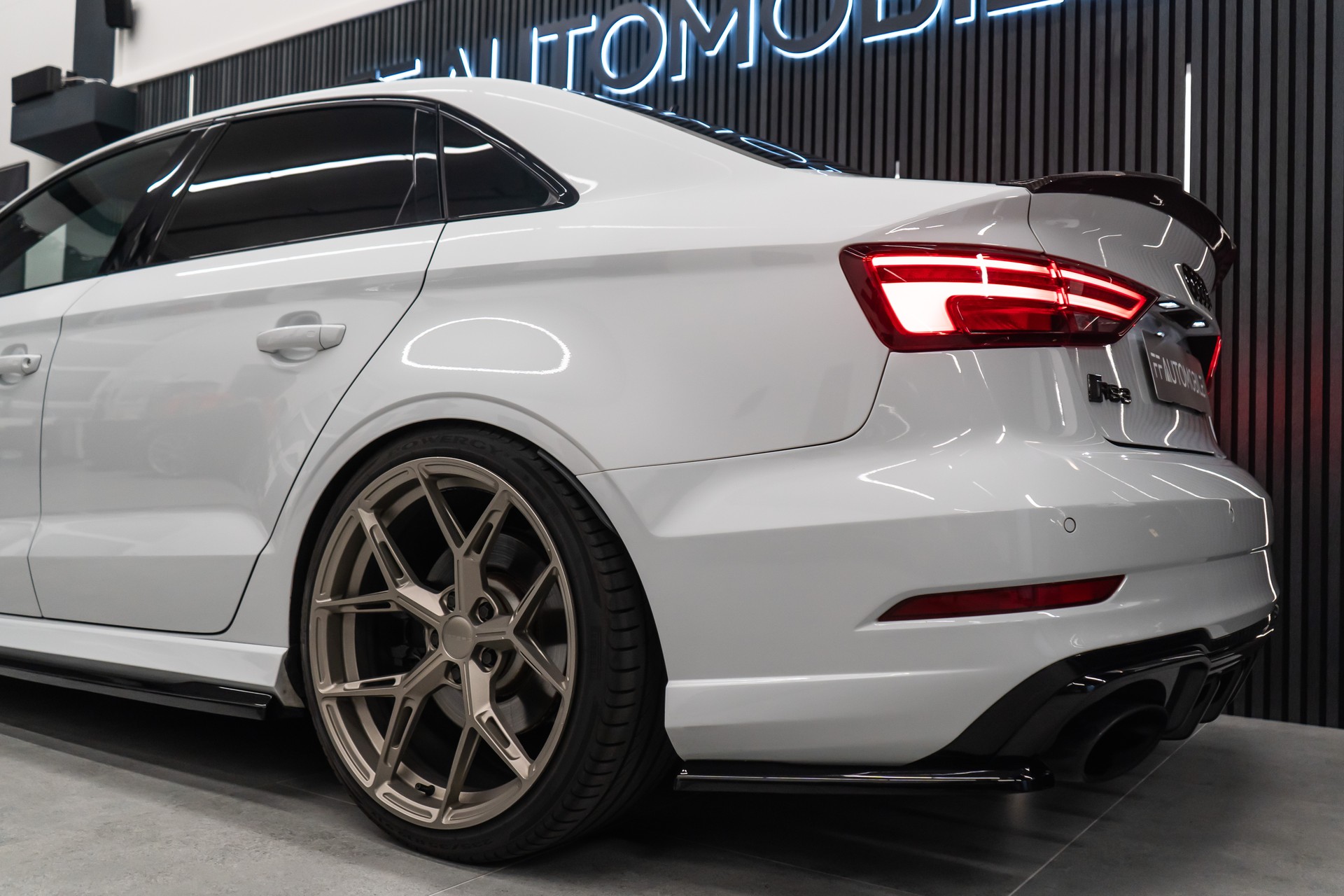 AUDI AUDI RS3 LIMOUSINE 2.5 TSI QUATTRO S-TRONIC / CH-FZ / APR-image-11