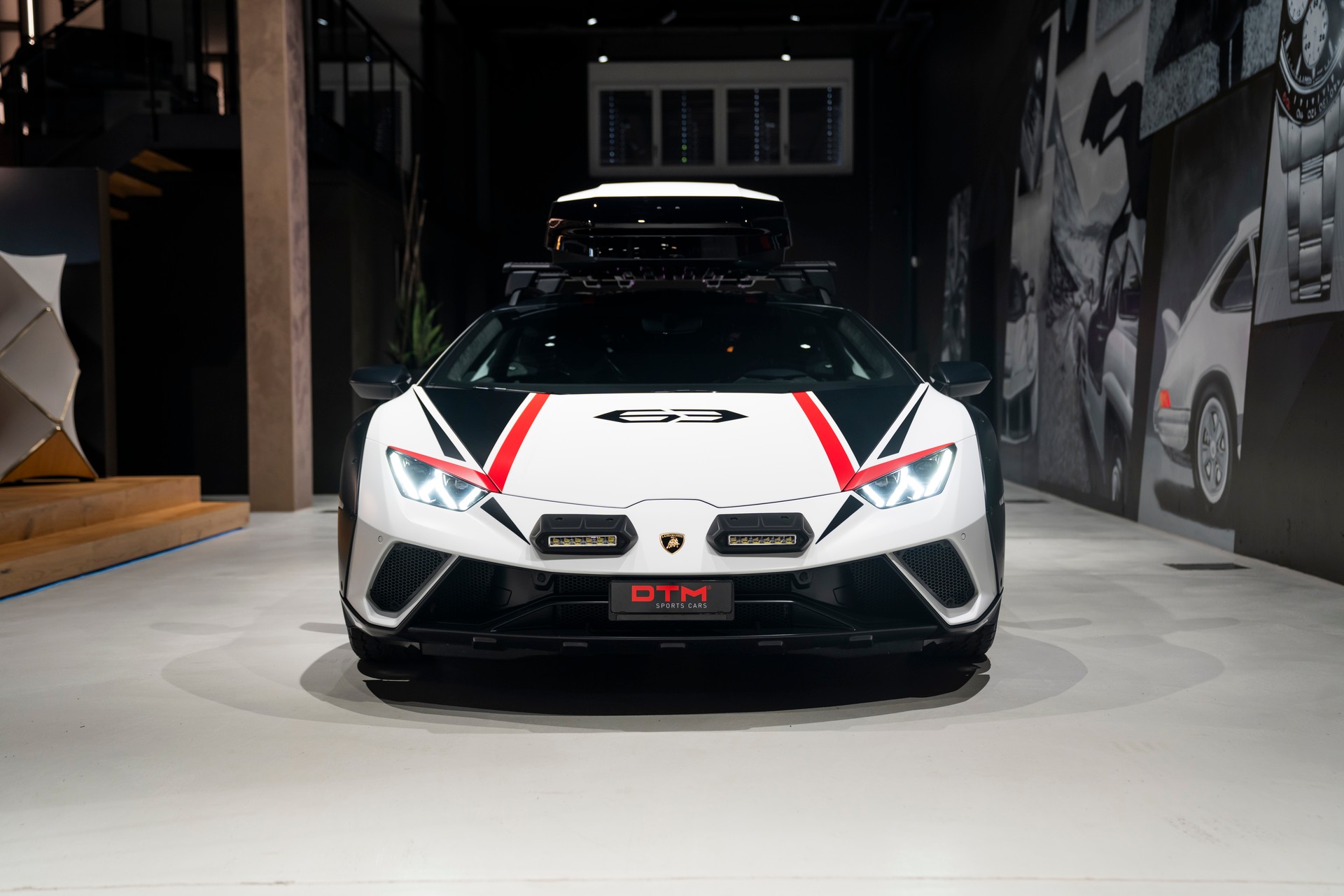 LAMBORGHINI Huracan Sterrato-showroom-element-1