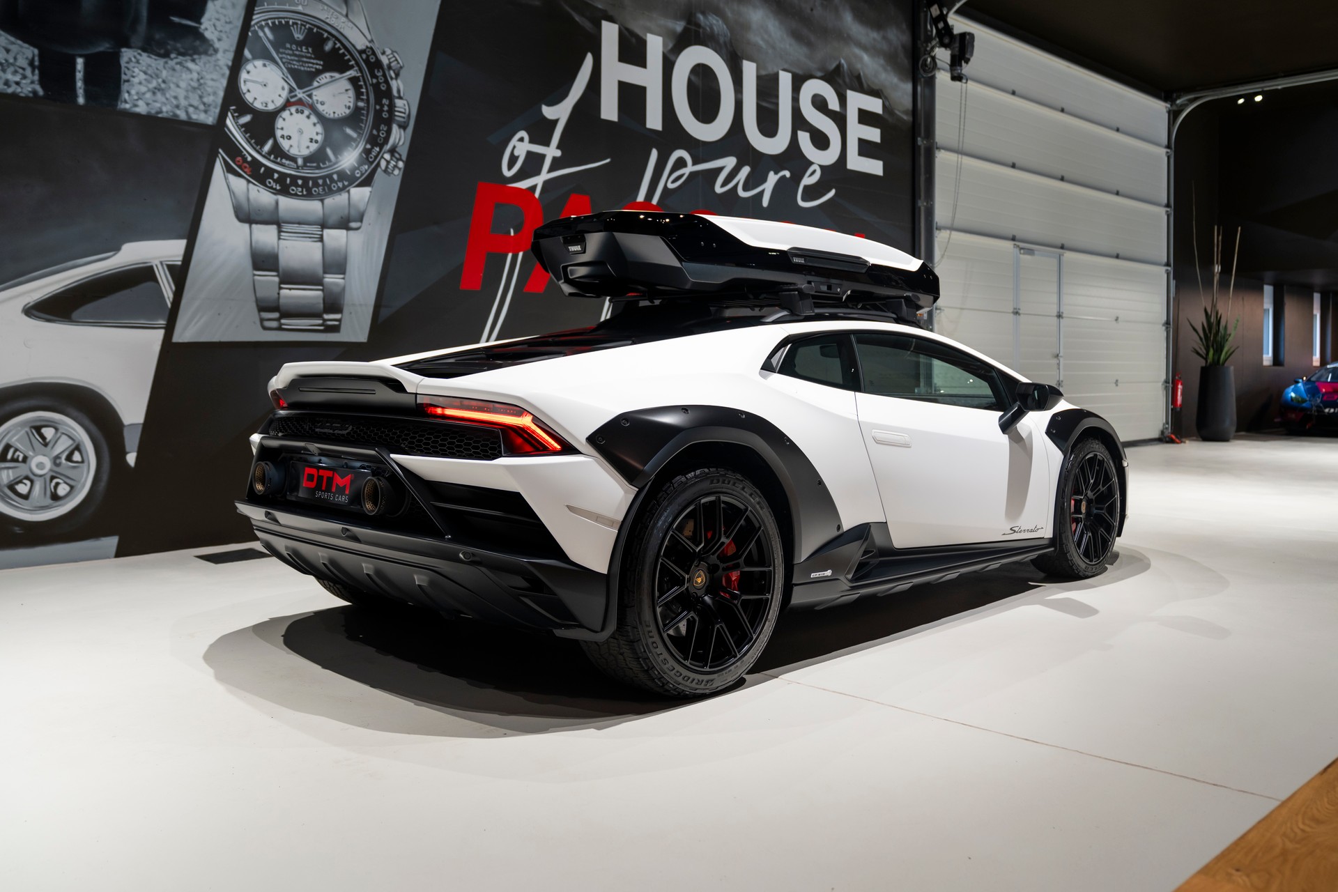 LAMBORGHINI Huracan Sterrato-showroom-element-3