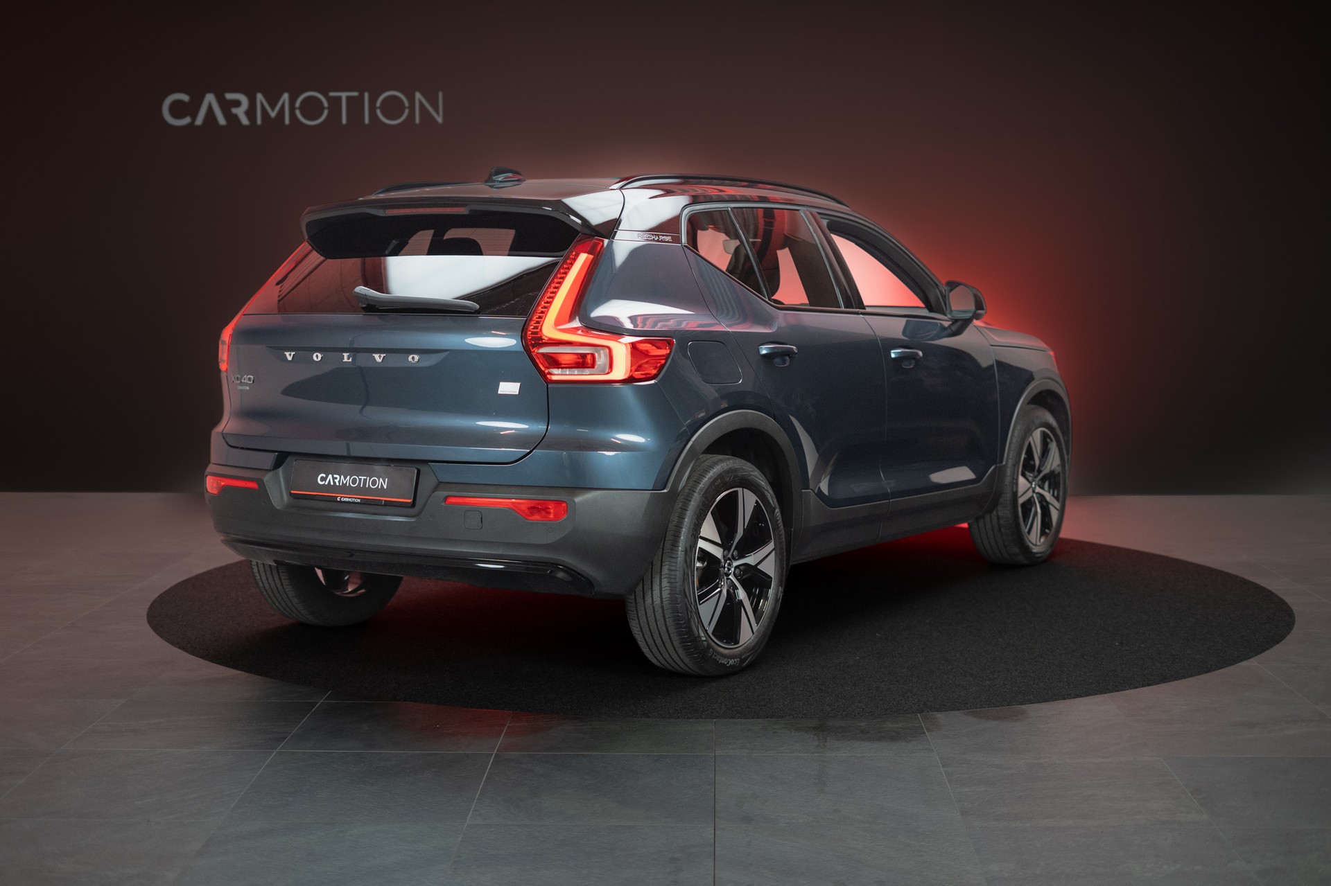 VOLVO XC40 1.5 T5 PiH R-Design / CH-Fahrzeug / Panorama / 360°Kamera /-showroom-element-3