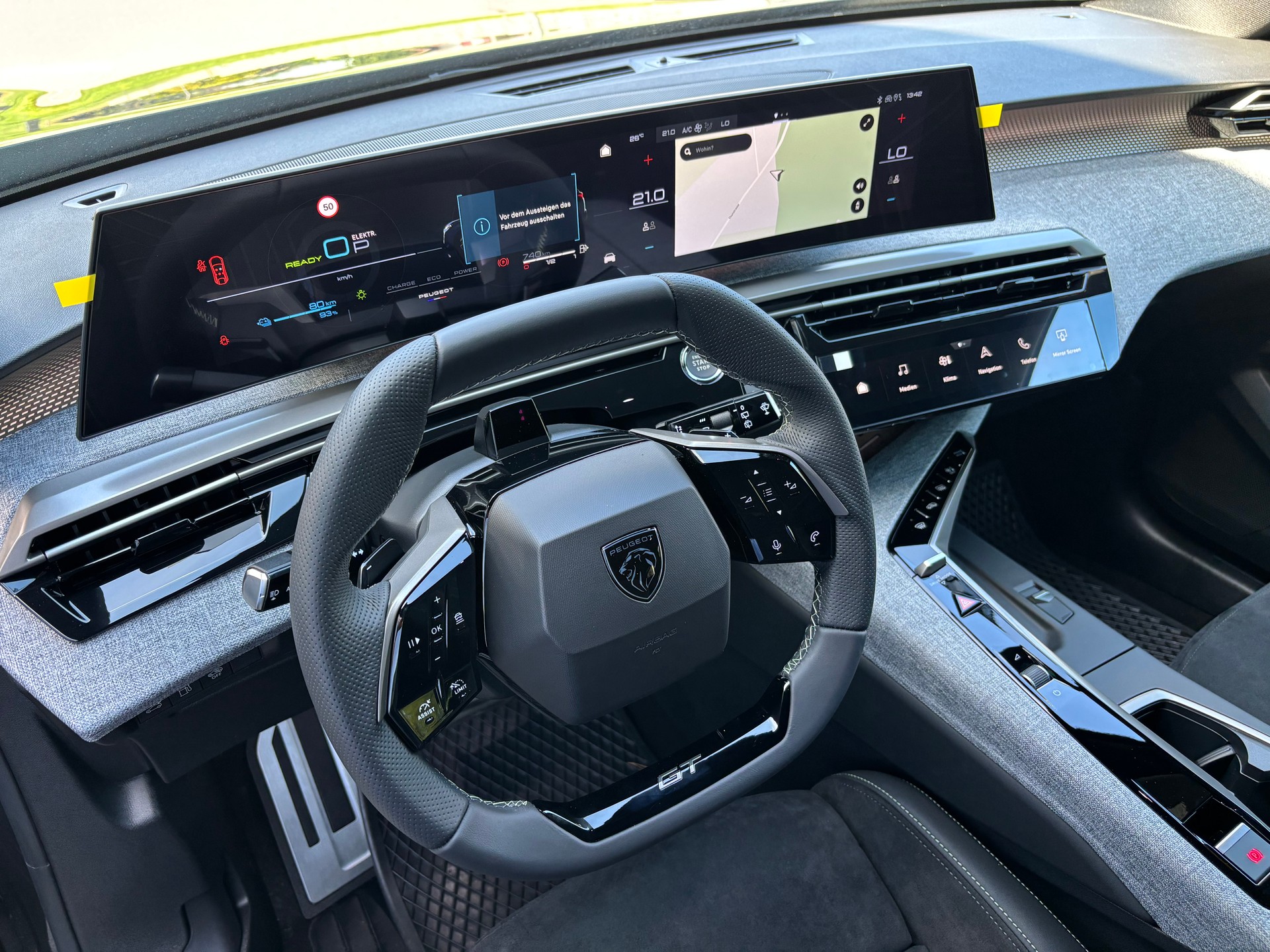 PEUGEOT 5008 225 e-DCS7 GT Exclusive-image-13