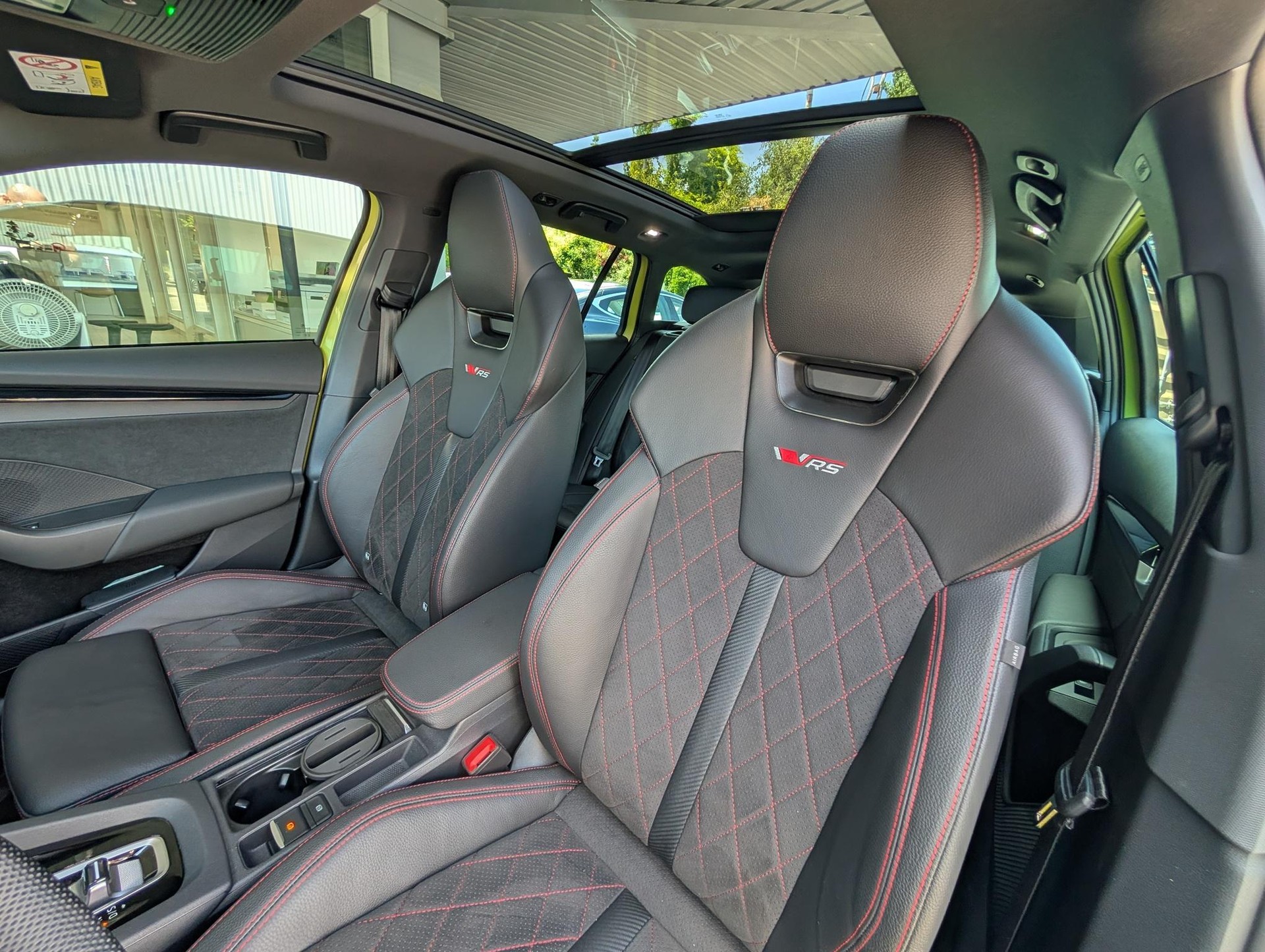 SKODA Octavia Combi 2.0 TSI RS DSG-image-11