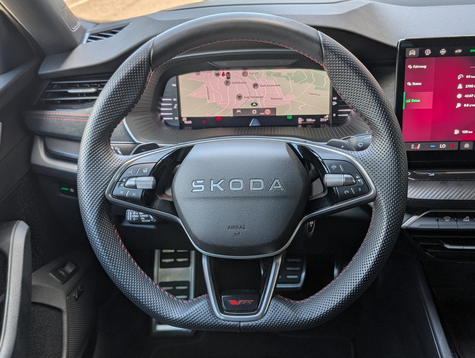 SKODA Octavia Combi 2.0 TSI RS DSG-image-14