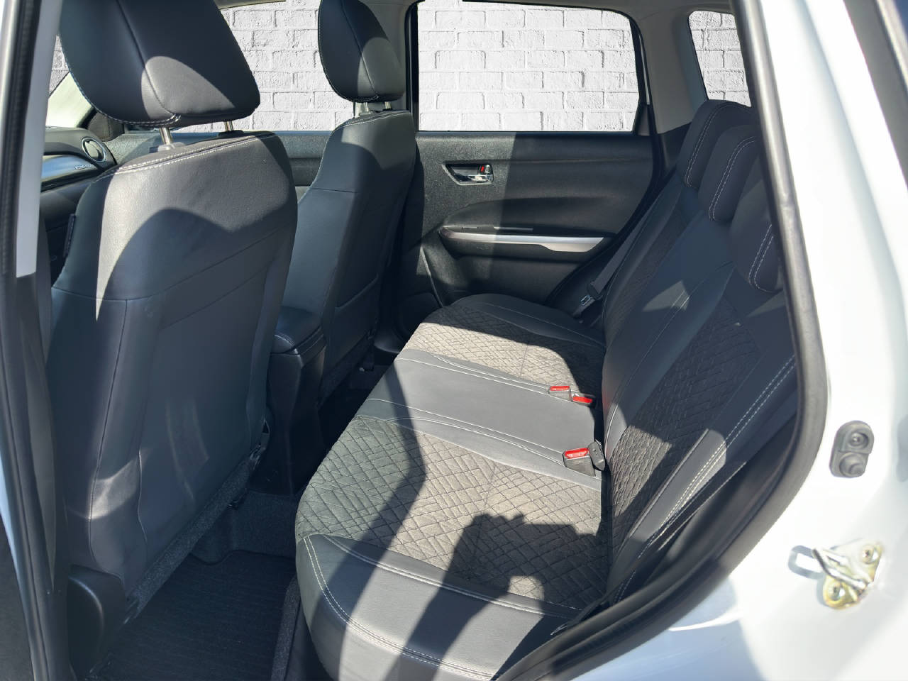 SUZUKI Vitara 1.4 T Compact Top Hybrid 4x4-image-8