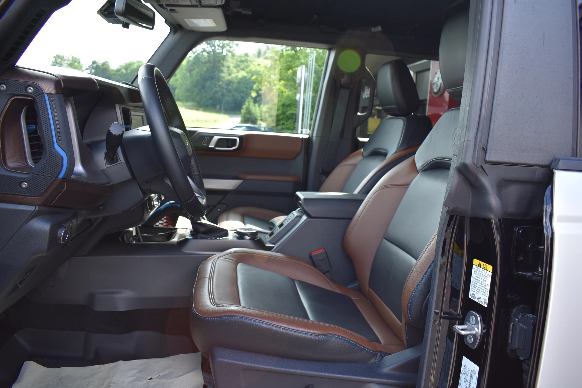 FORD Bronco Outer Banks-image-11