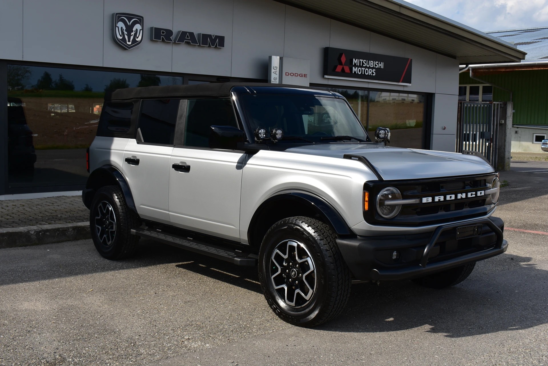 FORD Bronco Outer Banks-image-1