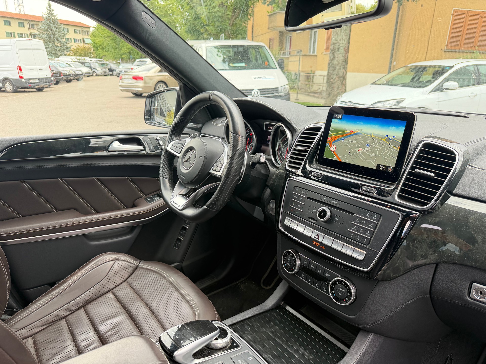 MERCEDES-BENZ GLS 63 AMG 4Matic Speedshift Plus 7G-Tronic-image-10