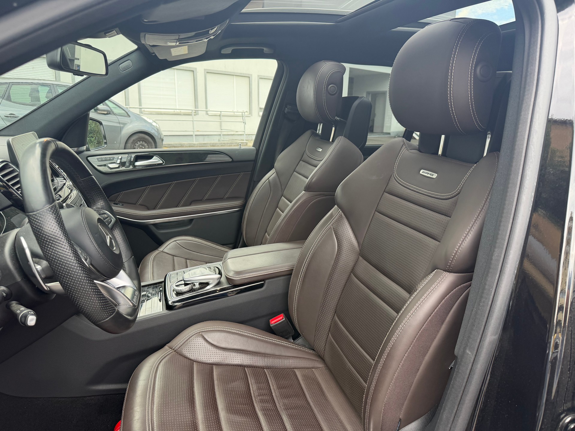 MERCEDES-BENZ GLS 63 AMG 4Matic Speedshift Plus 7G-Tronic-image-11