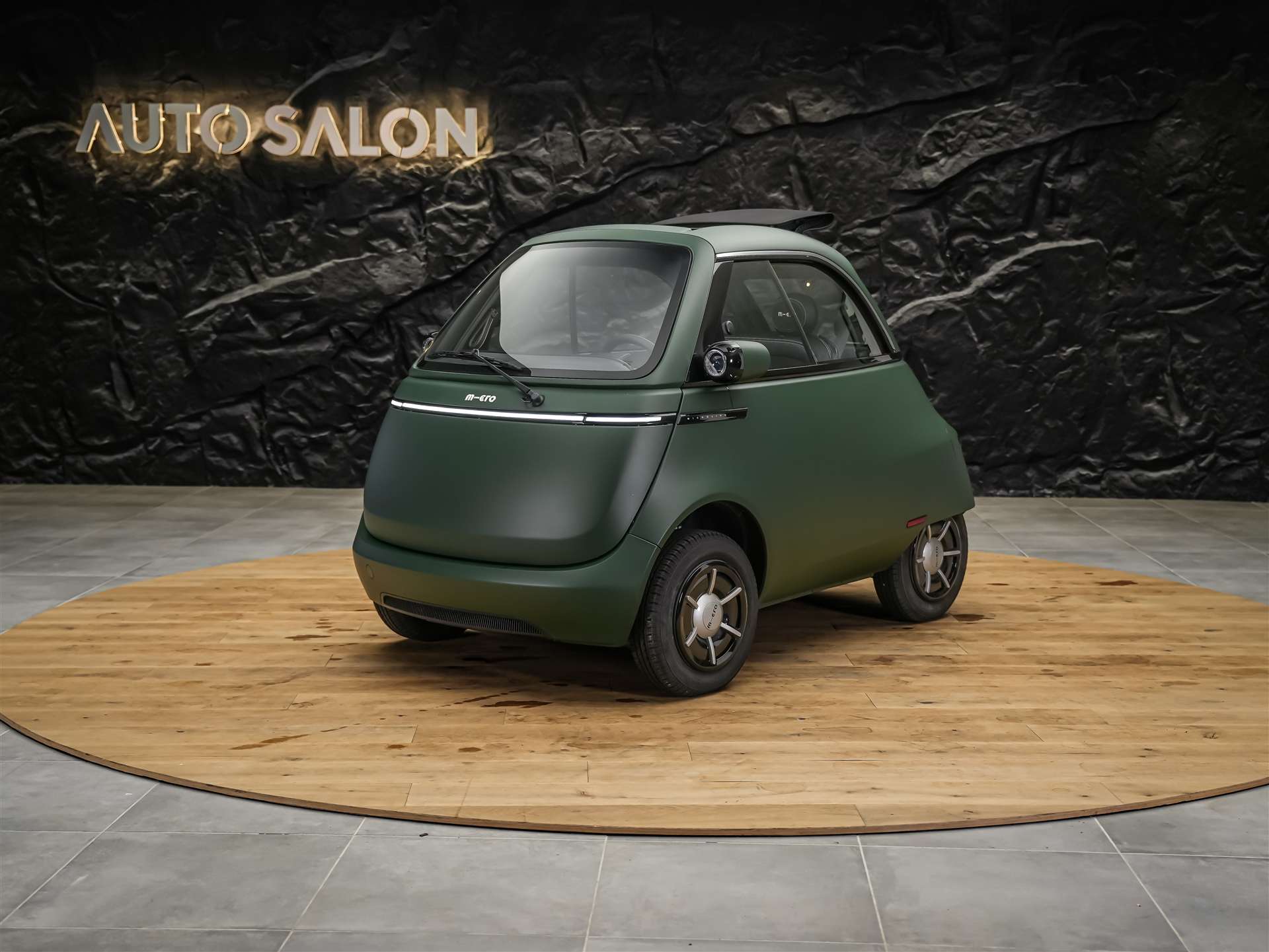 MICRO Microlino Competizione 10.5 kWh Medium Range *SOFORT Verfügbar*Werksgarantie*London Grün Matt*-showroom-element-1