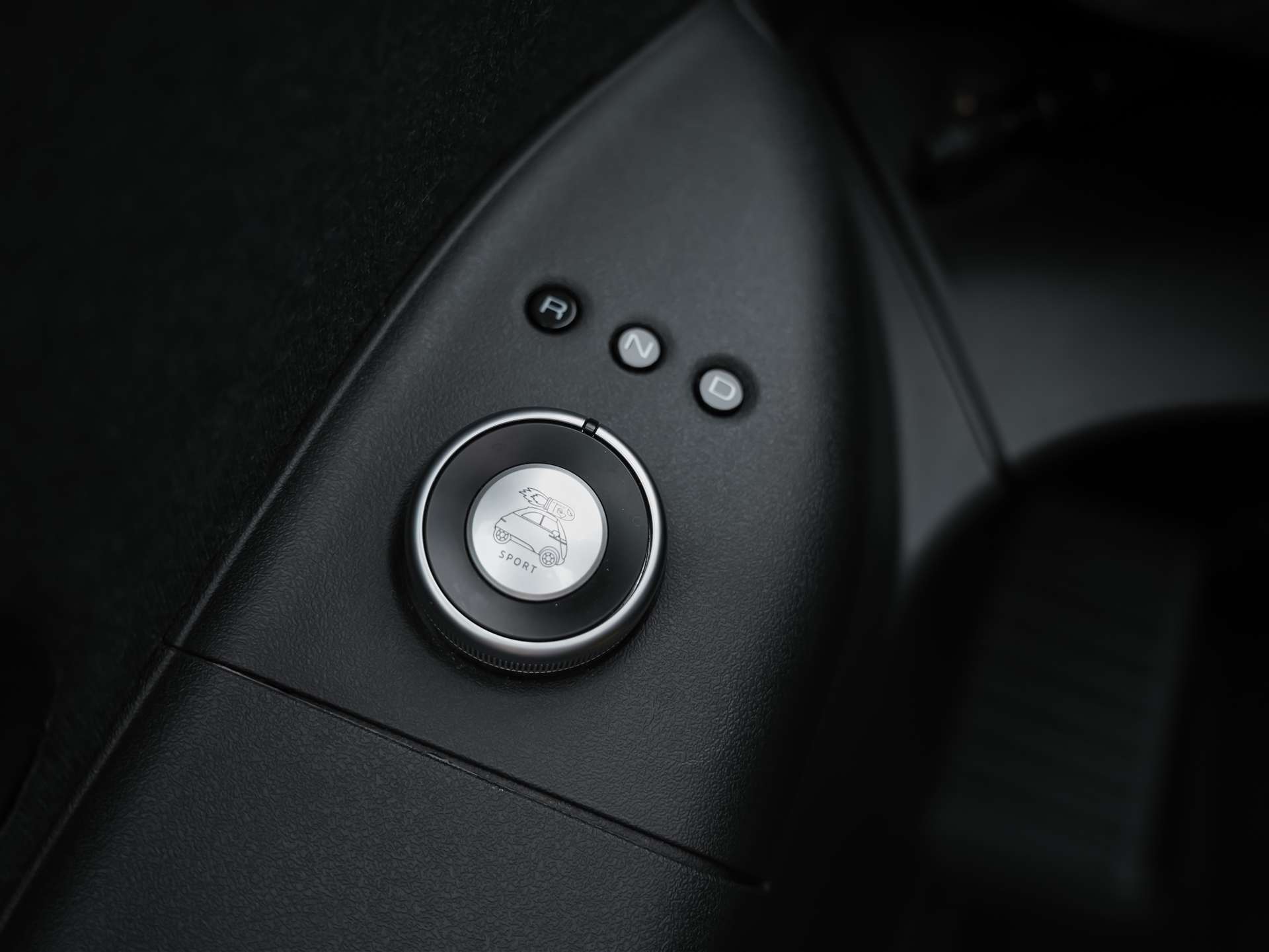 MICRO Microlino Competizione 10.5 kWh Medium Range *SOFORT Verfügbar*Werksgarantie*London Grün Matt*-image-16