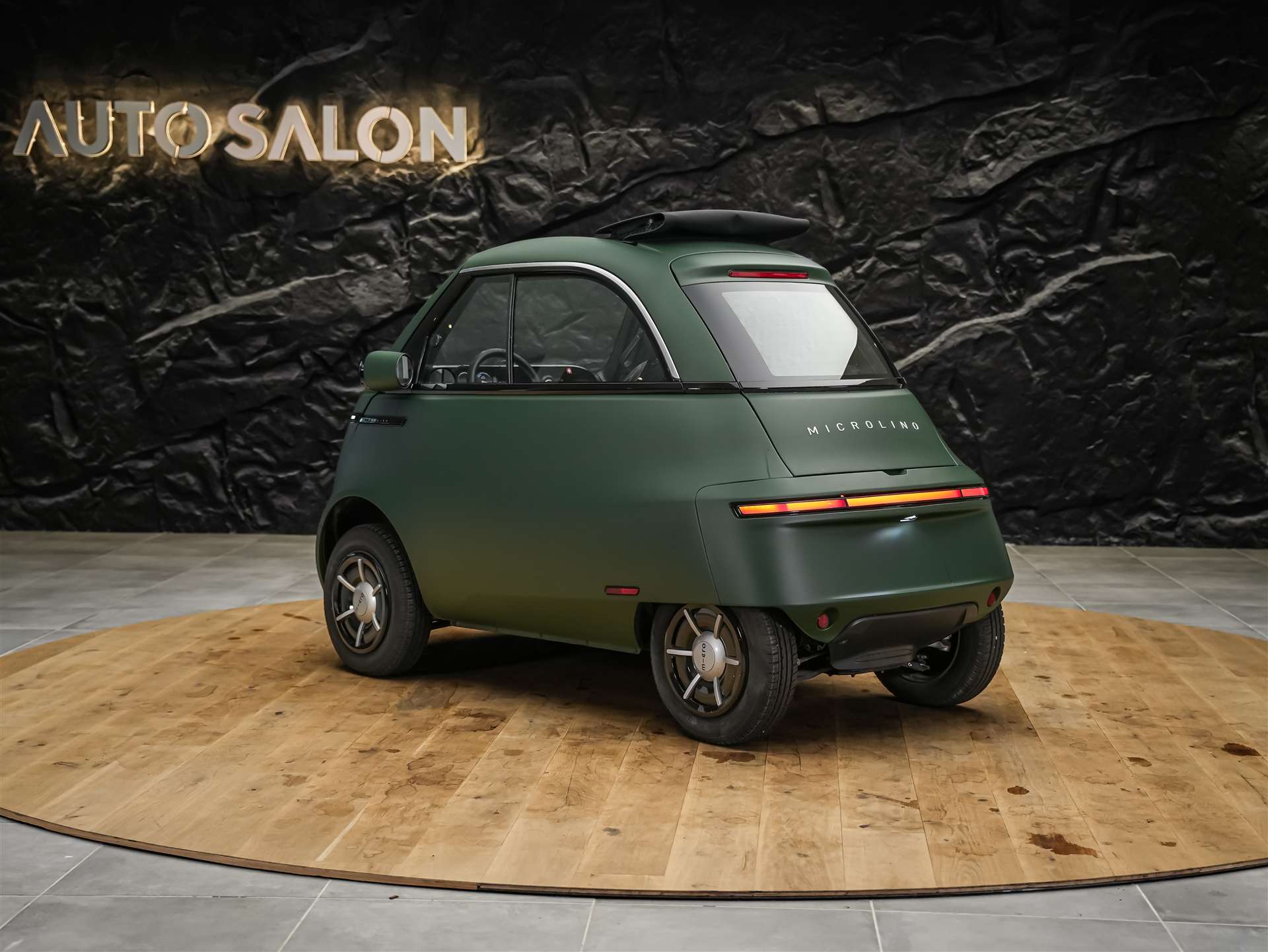MICRO Microlino Competizione 10.5 kWh Medium Range *SOFORT Verfügbar*Werksgarantie*London Grün Matt*-showroom-element-3
