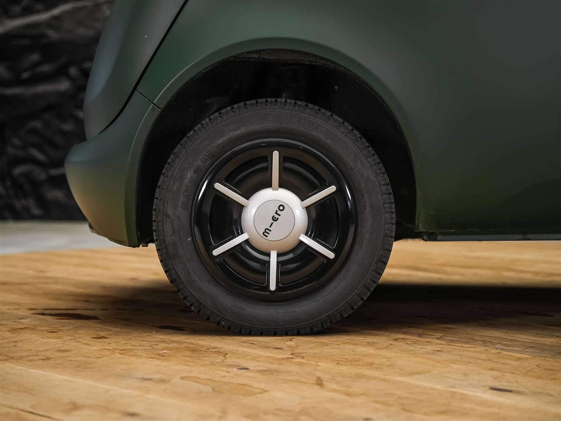 MICRO Microlino Competizione 10.5 kWh Medium Range *SOFORT Verfügbar*Werksgarantie*London Grün Matt*-image-12