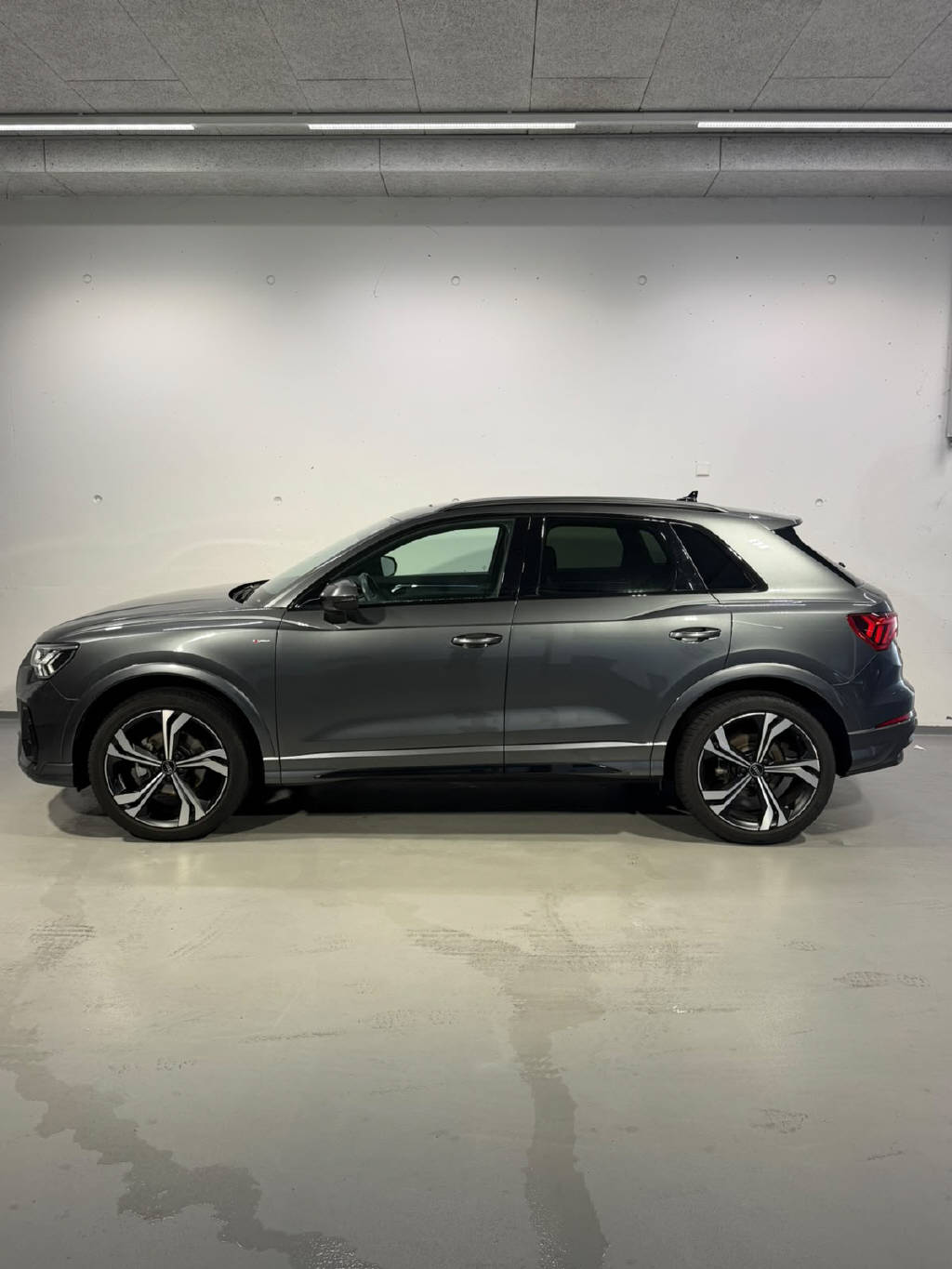 AUDI Q3 1.5 35 TFSI S line S-Tronic-showroom-element-2