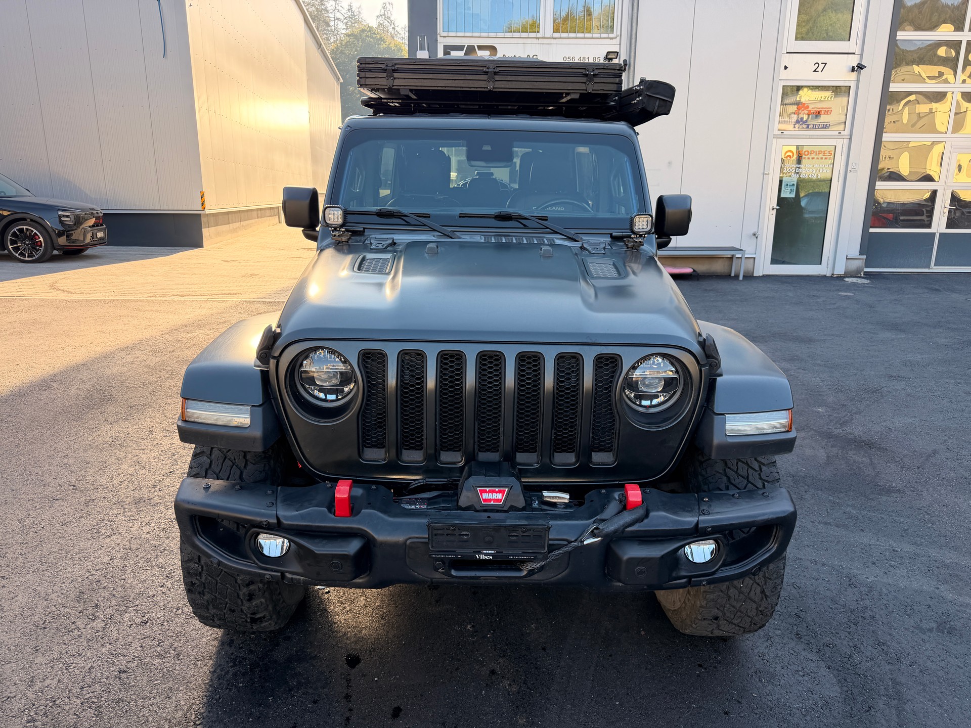 JEEP Wrangler 2.2MJ Unlimited Sahara Automatic-showroom-element-1