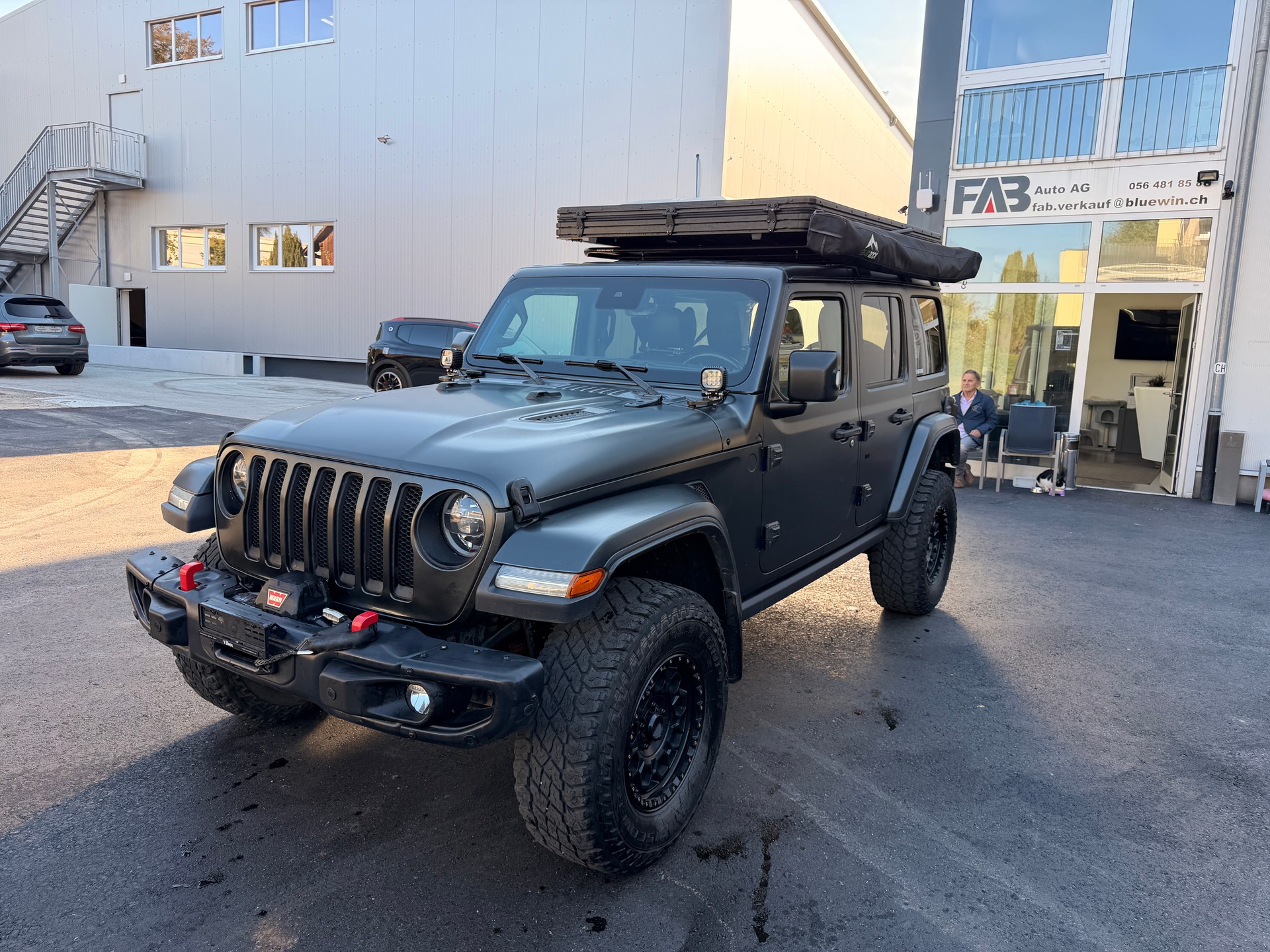 JEEP Wrangler 2.2MJ Unlimited Sahara Automatic-showroom-element-2