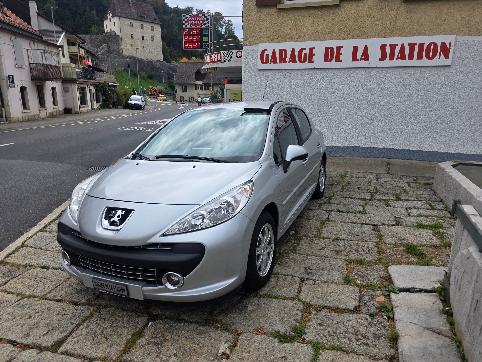PEUGEOT 207 1.6 16V XS Premium