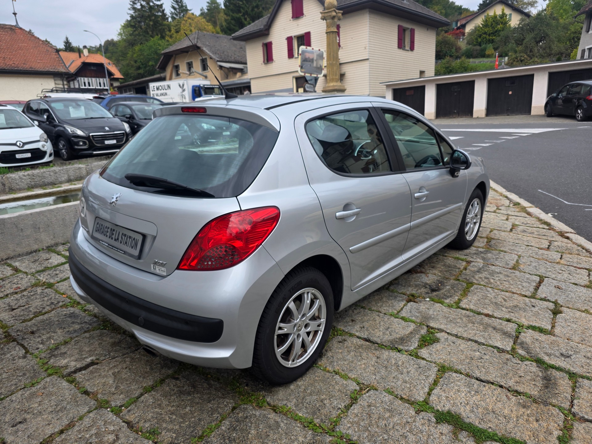 PEUGEOT 207 1.6 16V XS Premium-image-3