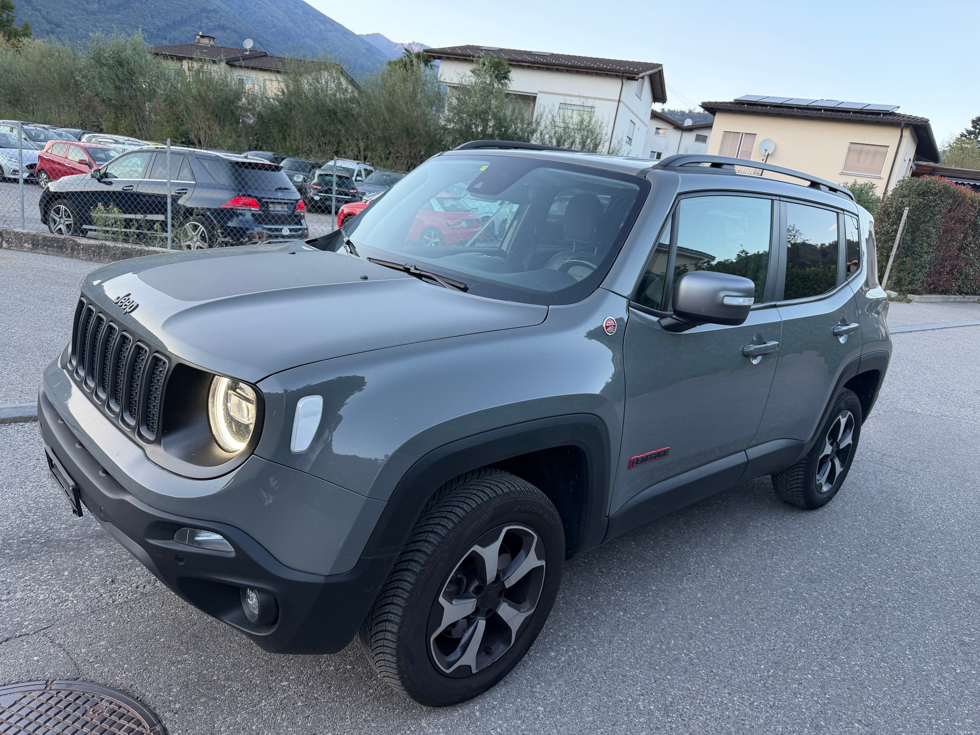 JEEP Renegade 2.0 MJ Trailhawk AWD + Low Range 9ATX-image-1