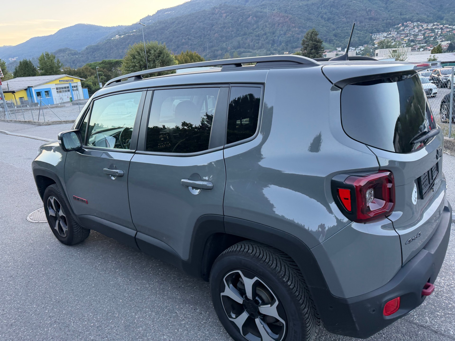 JEEP Renegade 2.0 MJ Trailhawk AWD + Low Range 9ATX-image-5