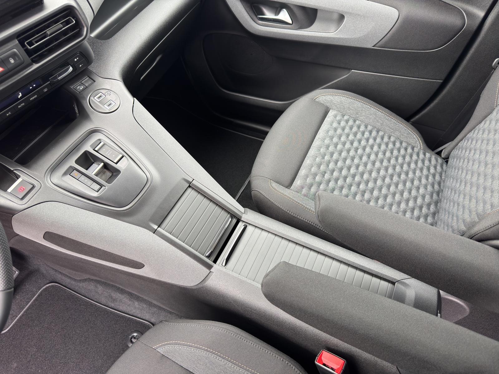 PEUGEOT Rifter 1.5 BlueHDi 130 GT-image-15