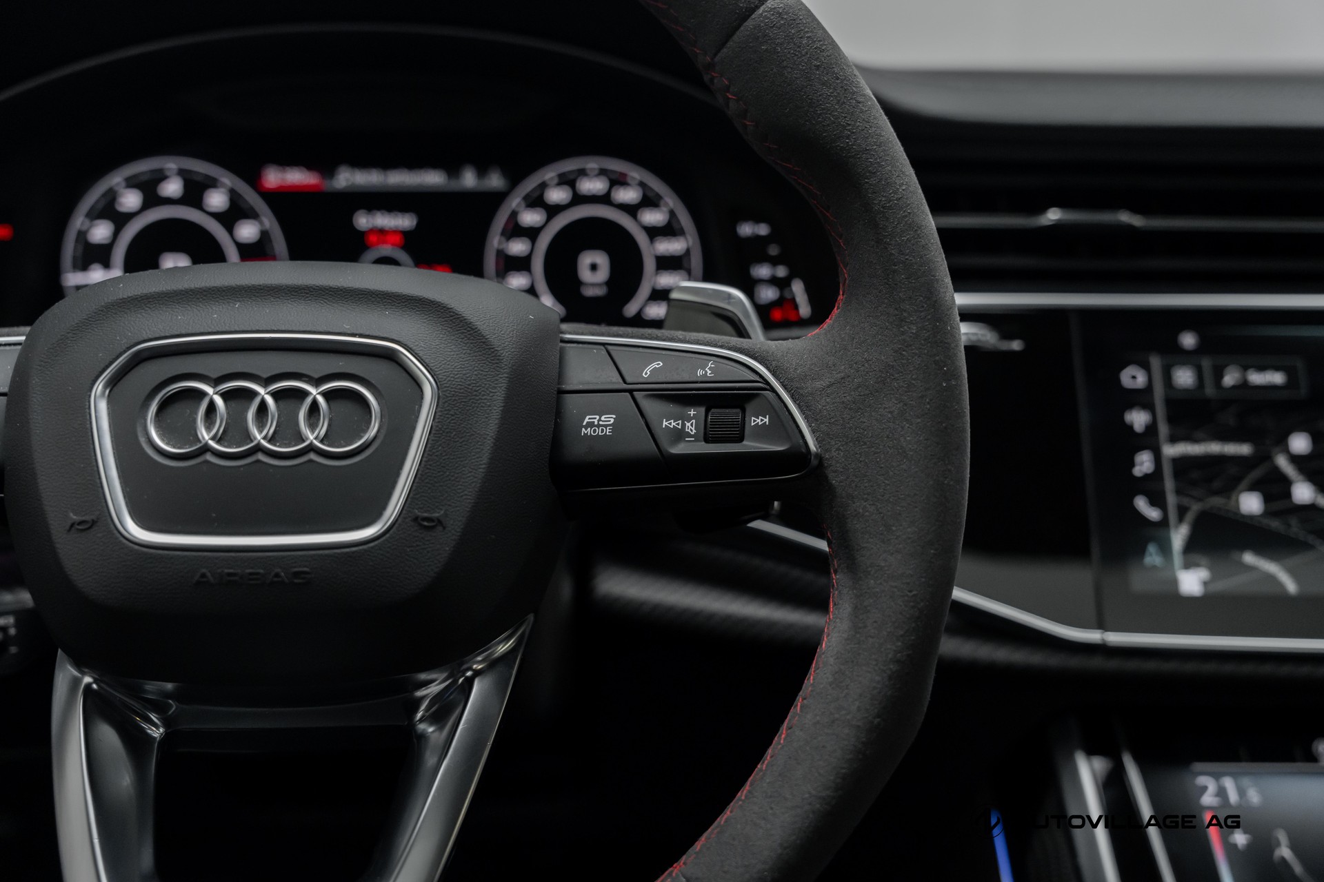 AUDI RSQ8 quattro tiptronic-image-17